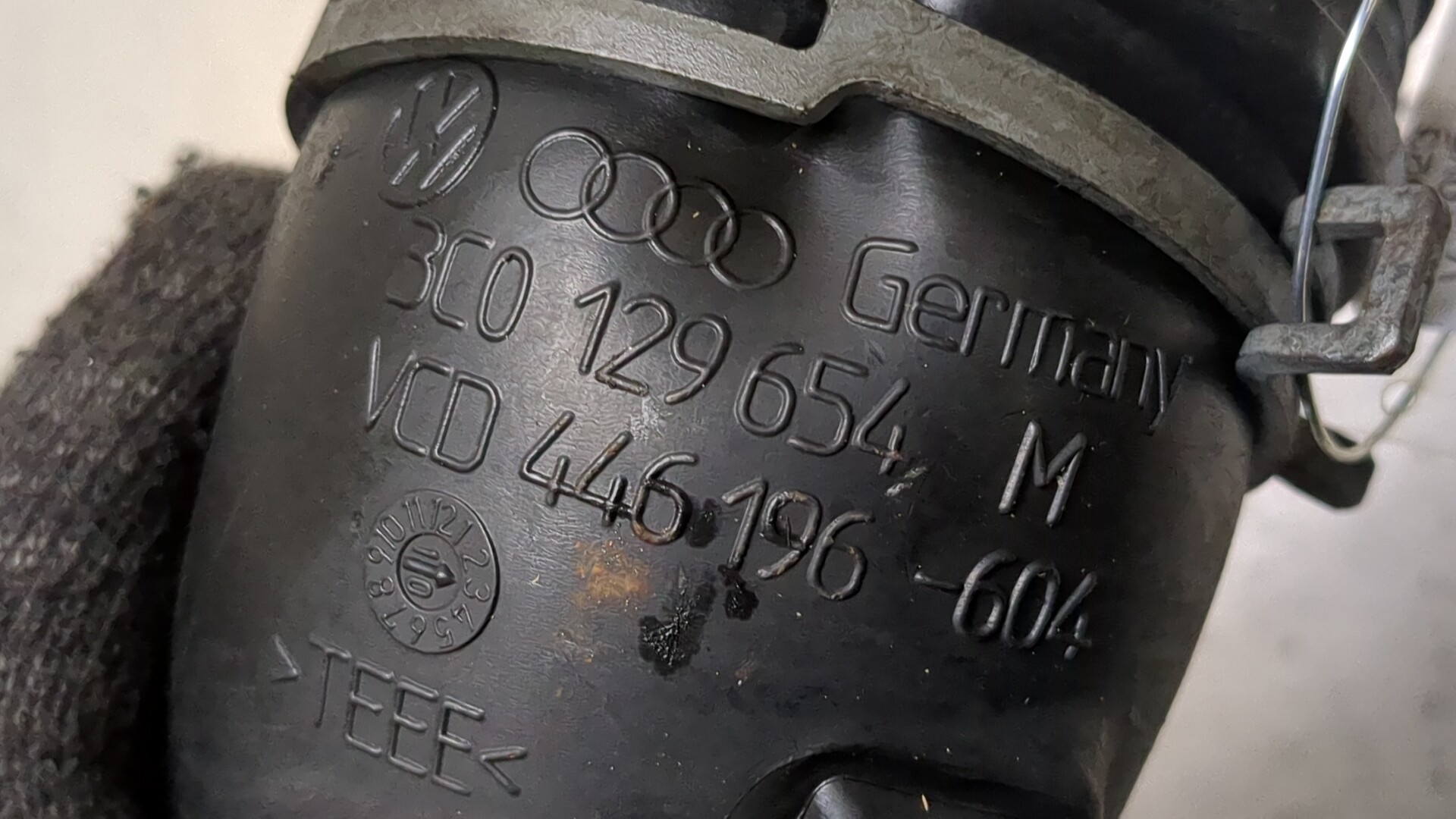 Патрубок воздушного фильтра