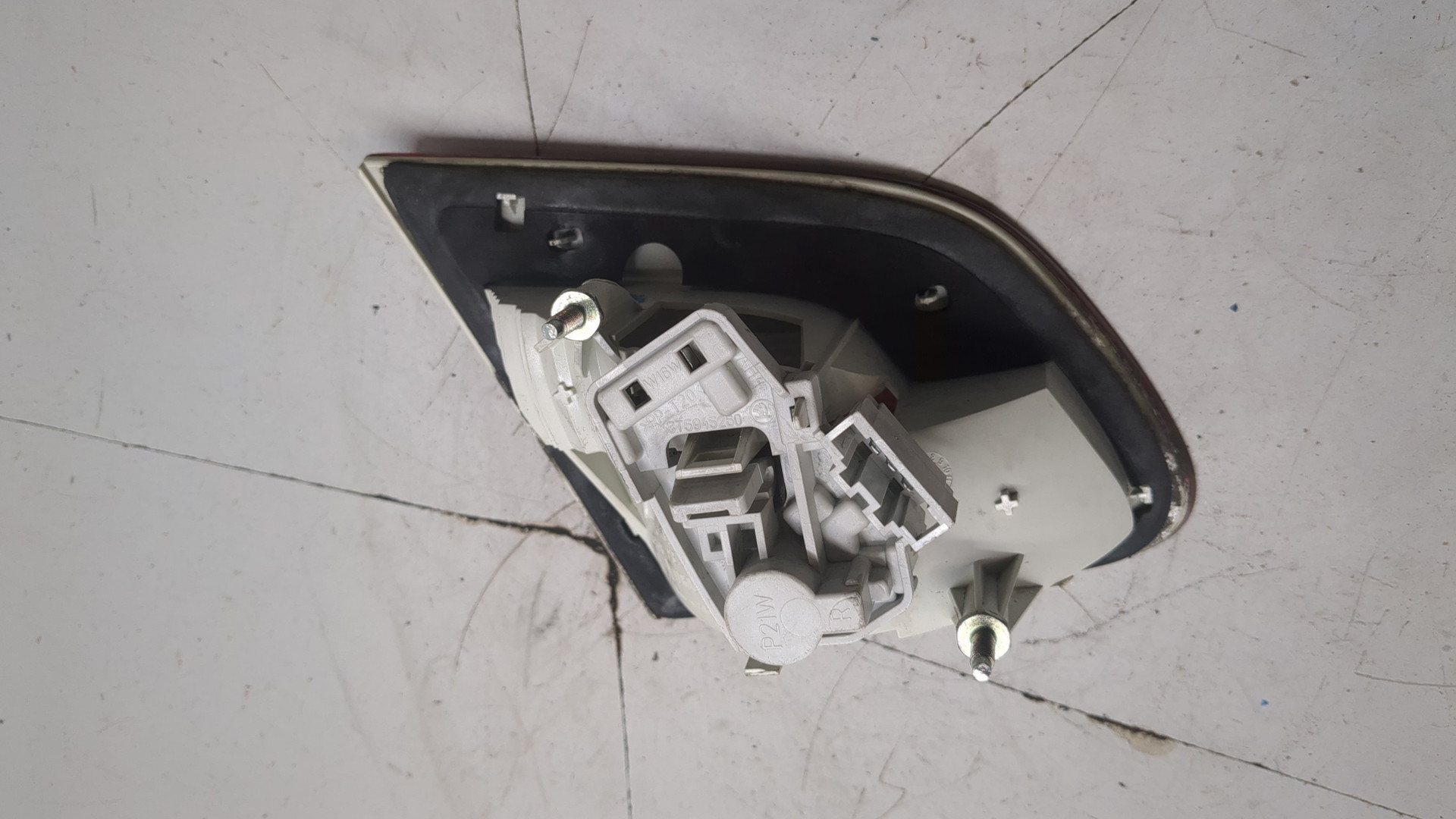 Фонарь задний внутренний правый