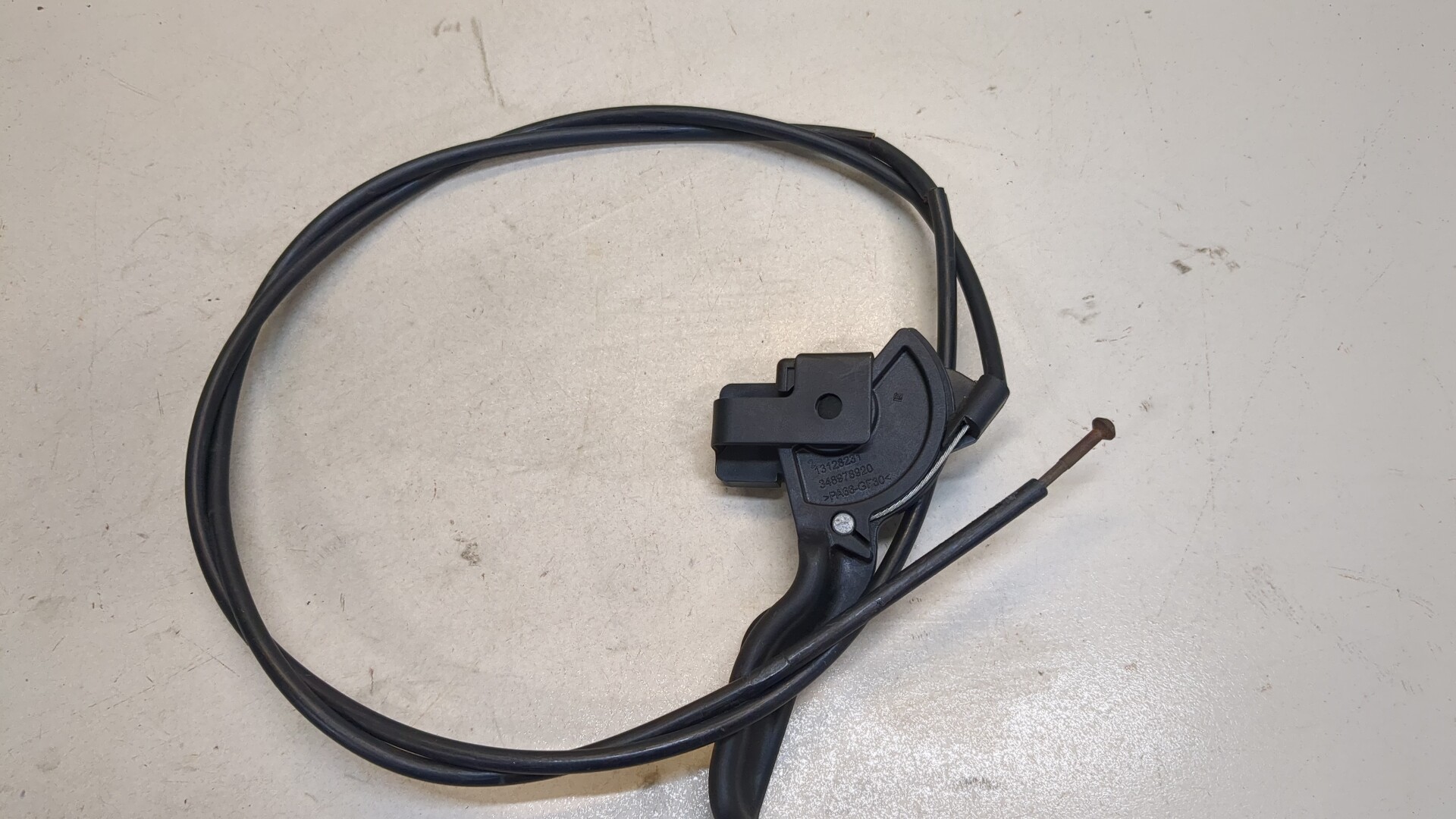 Ручка открывания капота