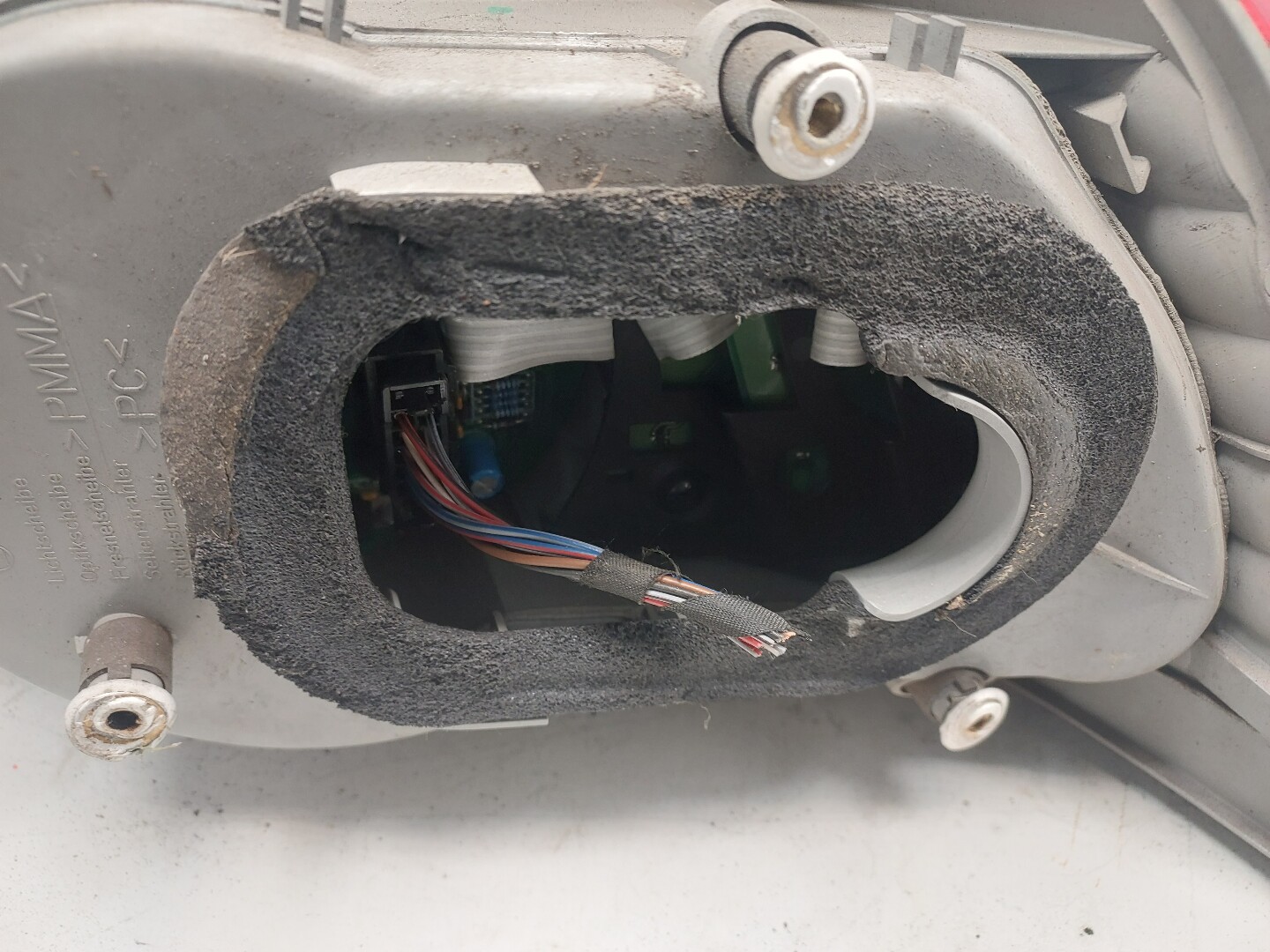 Фонарь задний левый