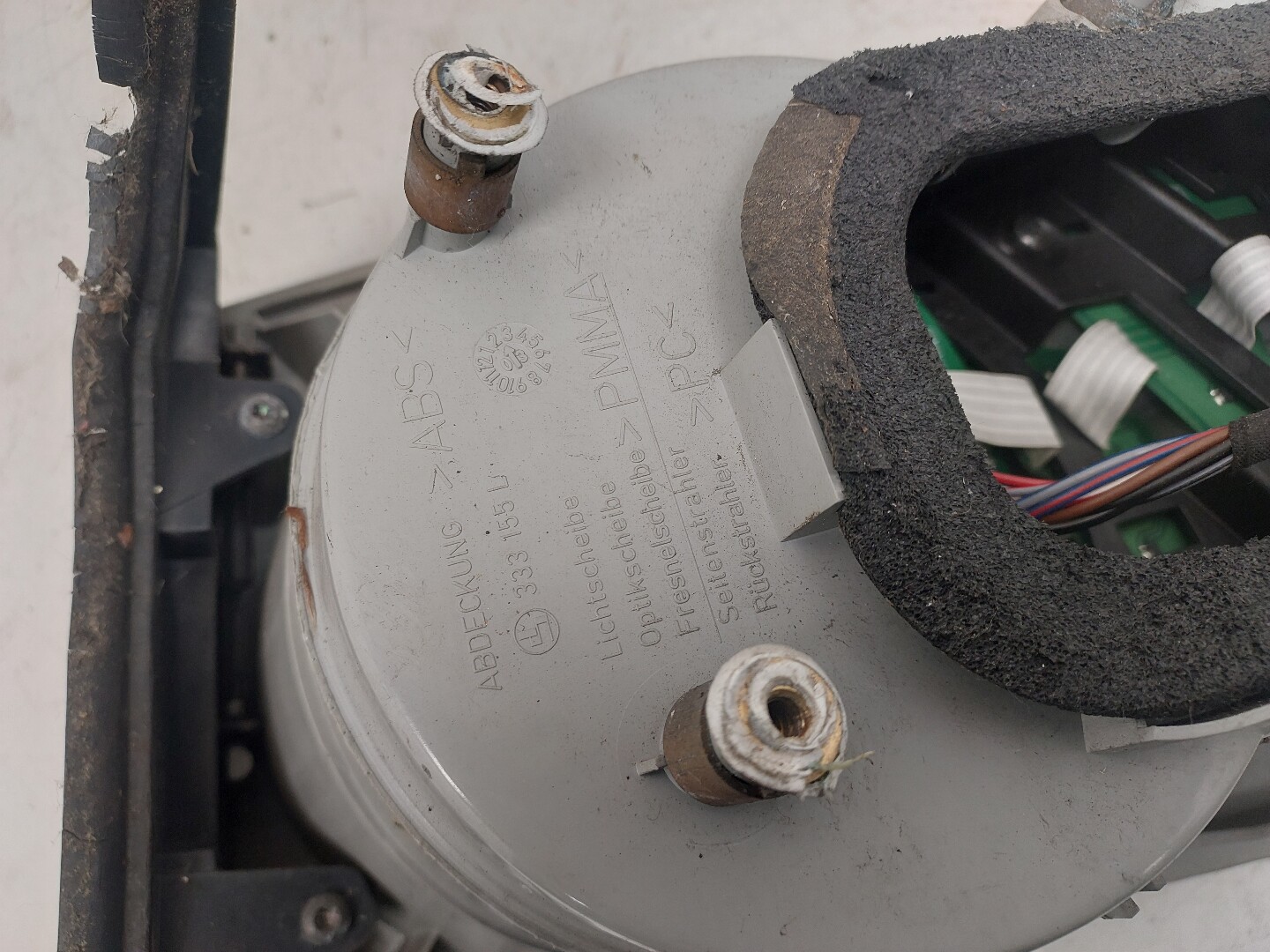 Фонарь задний левый