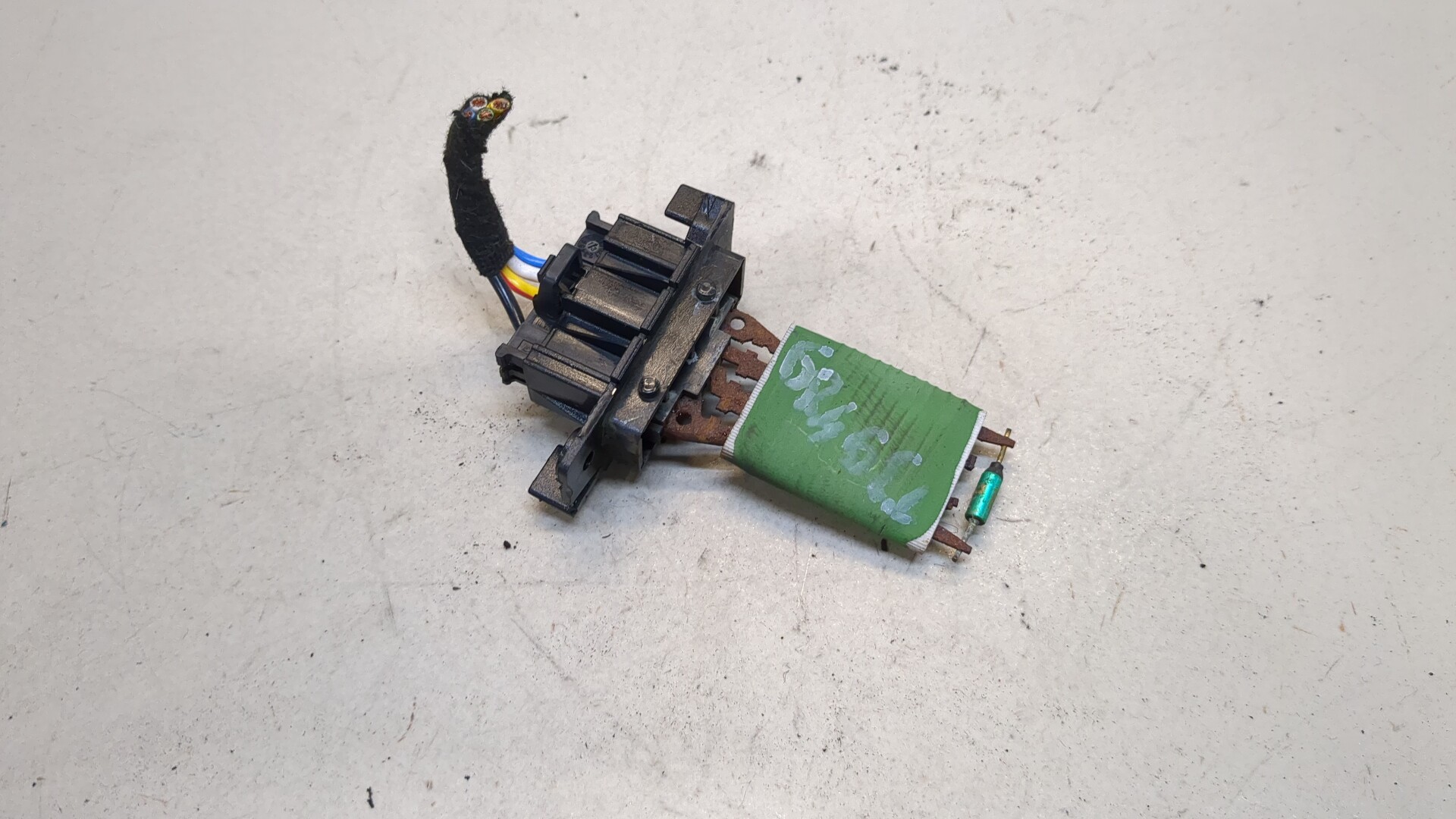 Резистор отопителя