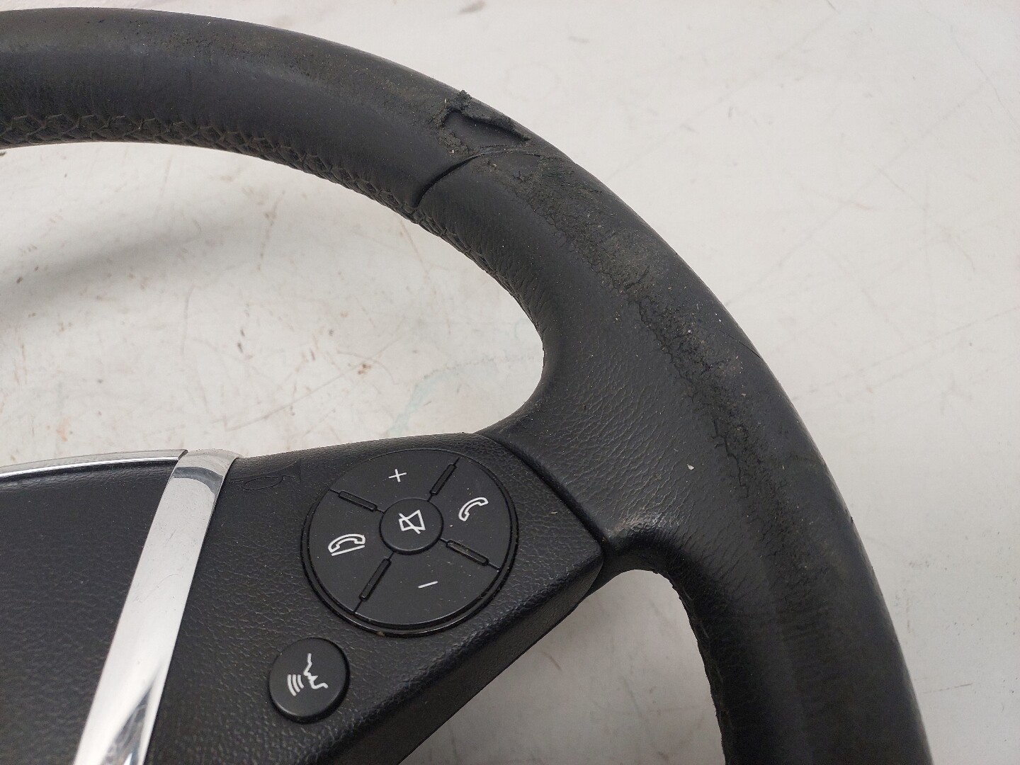 Рулевое колесо (руль)