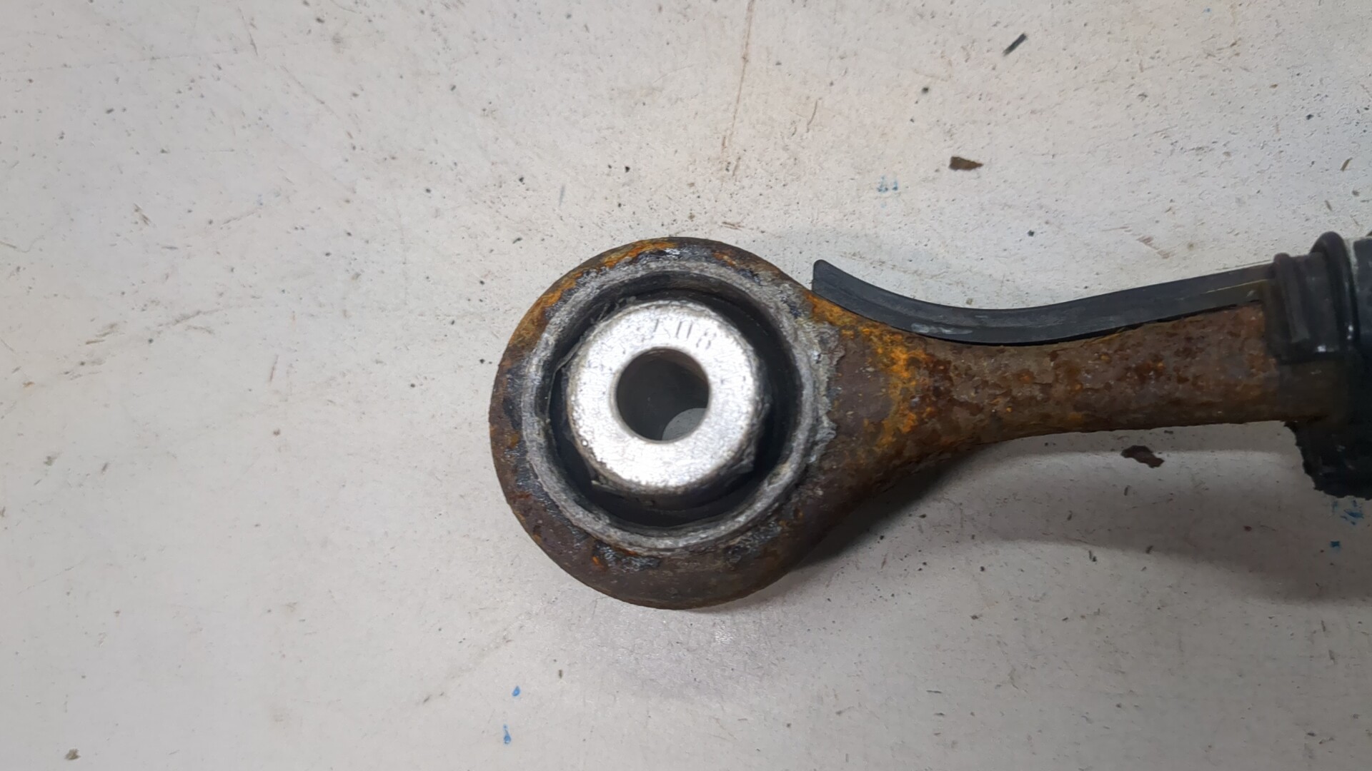 Рычаг задний правый