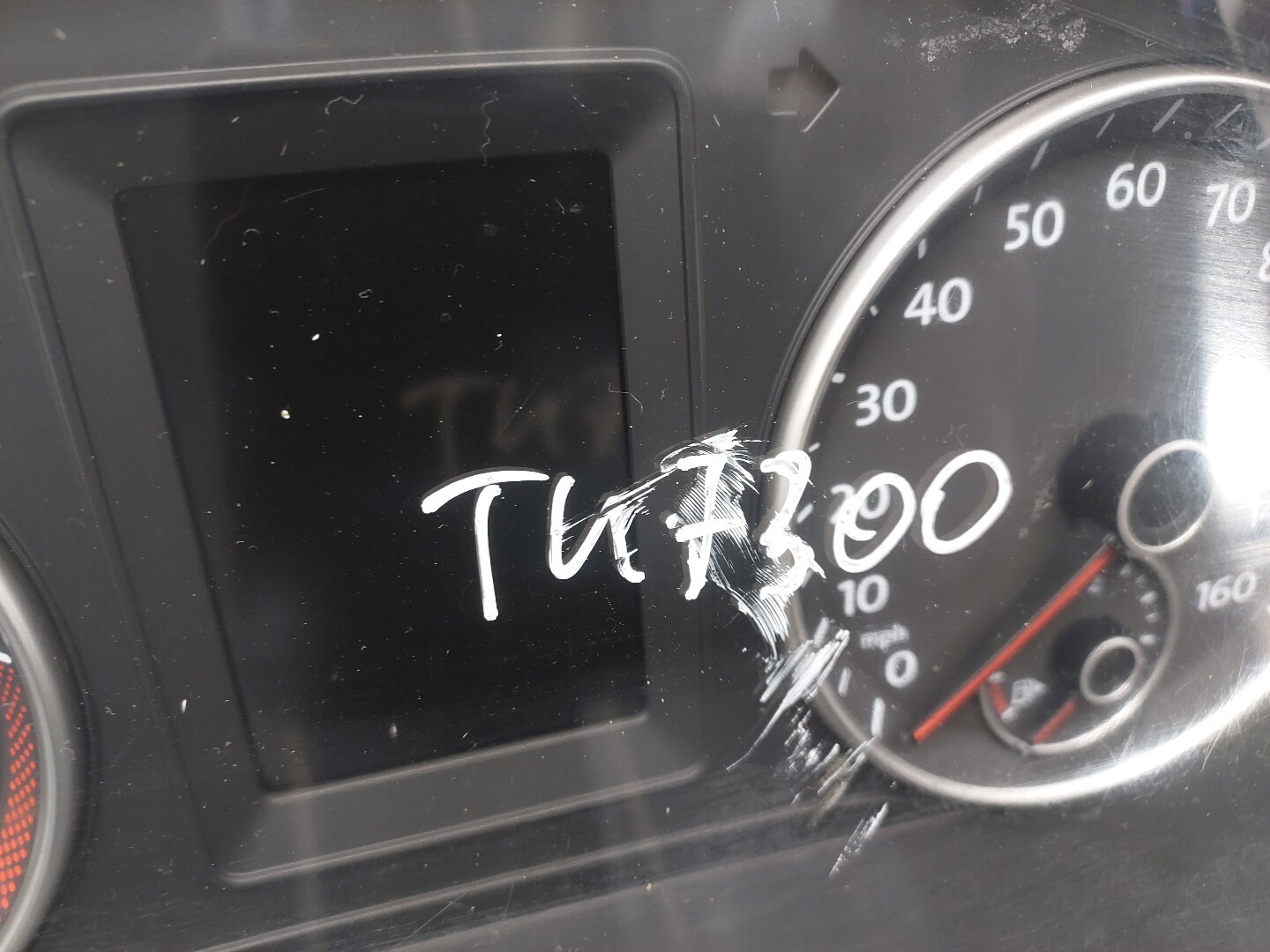 Панель приборов