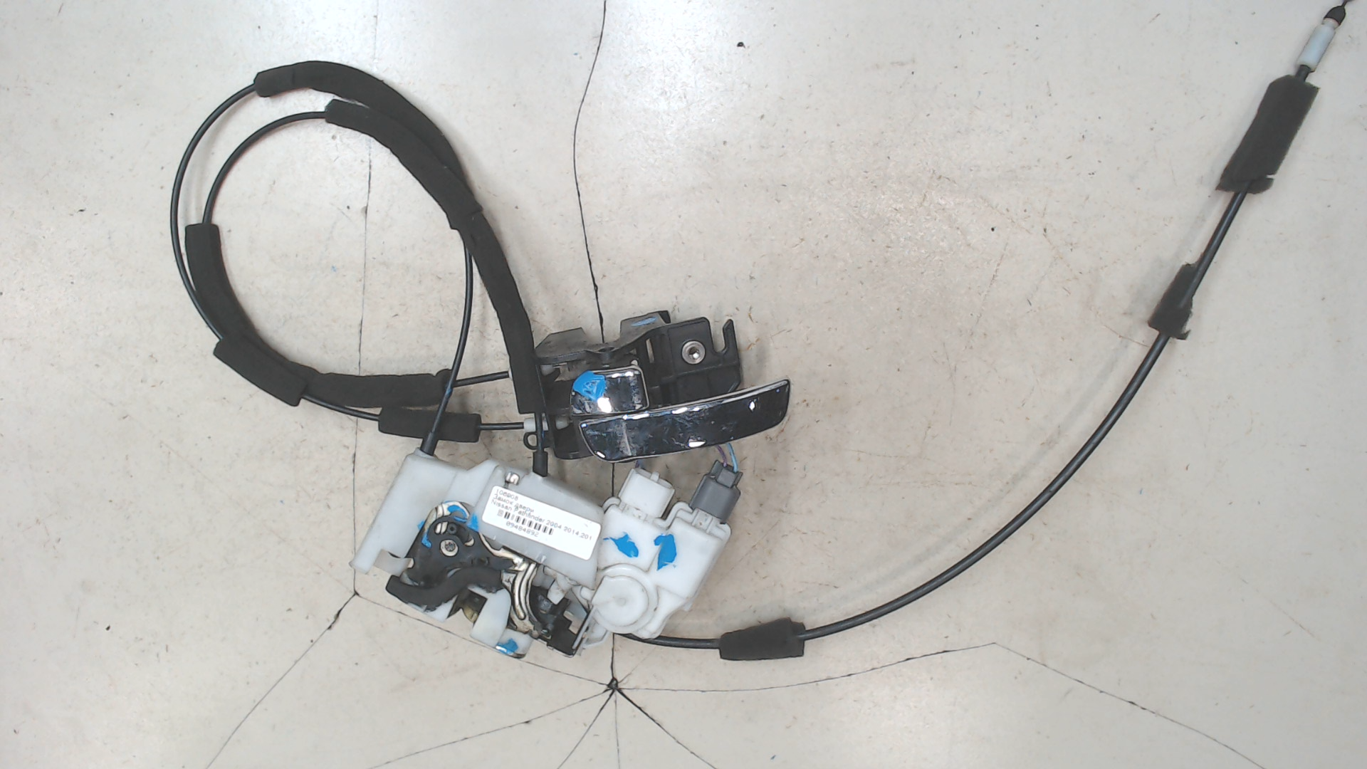 Замок двери задней левой