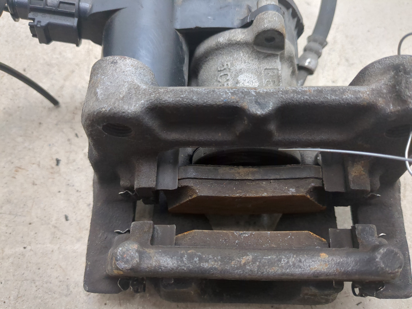 Суппорт задний правый