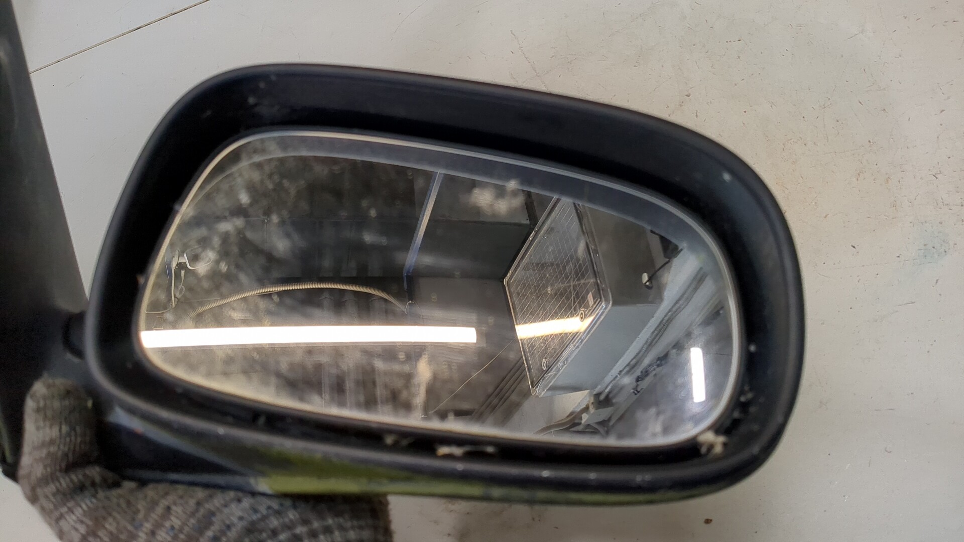 Зеркало правое электрическое