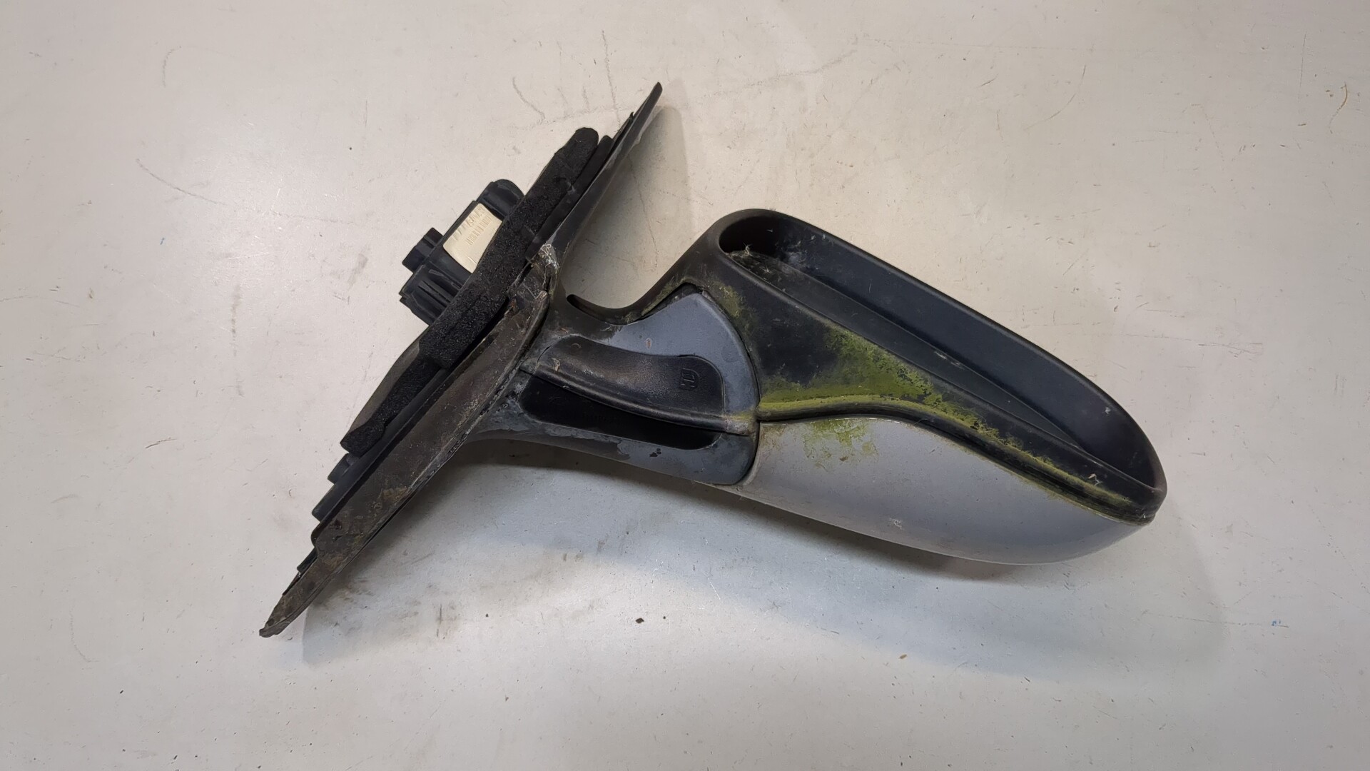 Зеркало правое электрическое