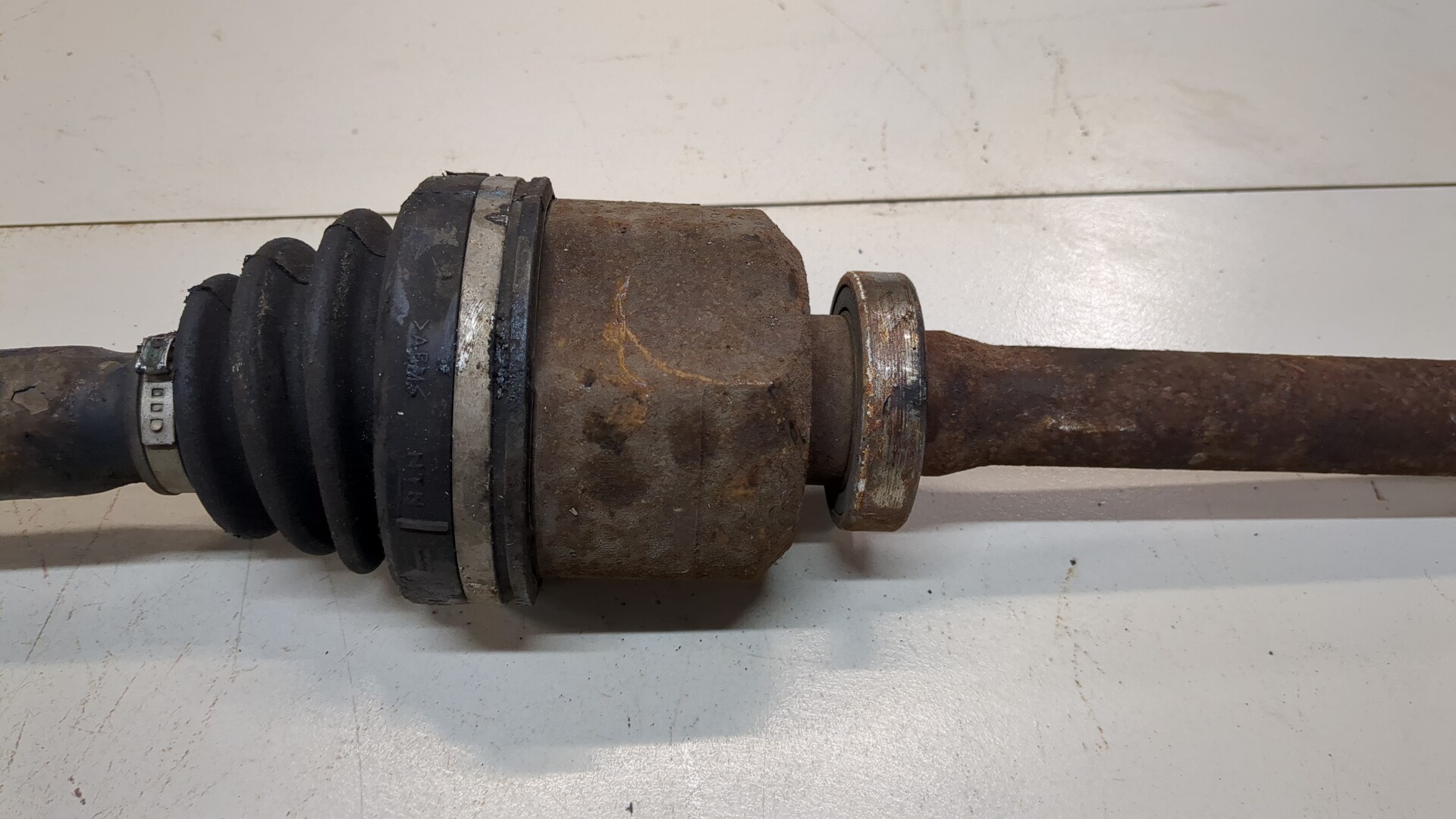 Полуось передняя правая