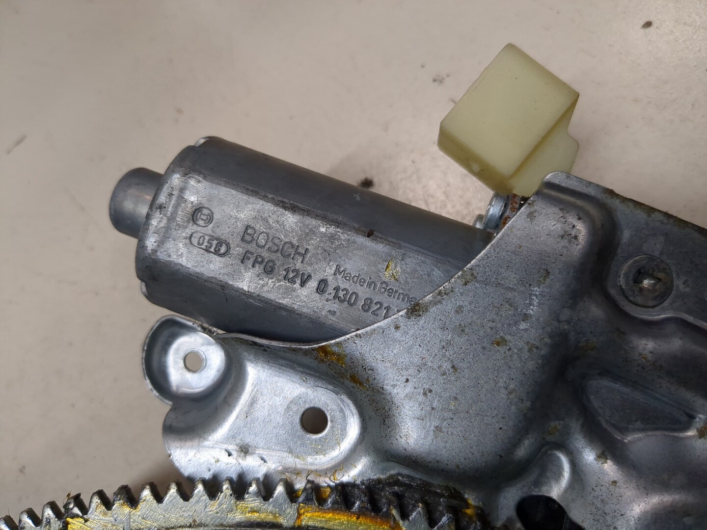 Стеклоподъемник электр. передний левый