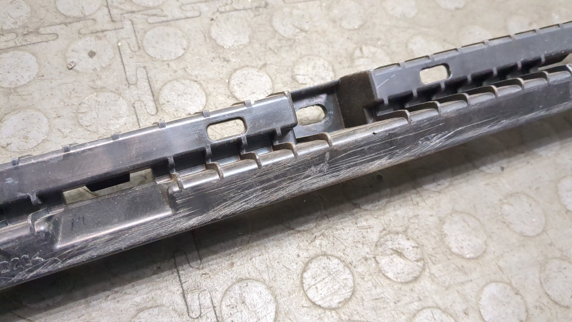 Накладка на подножку