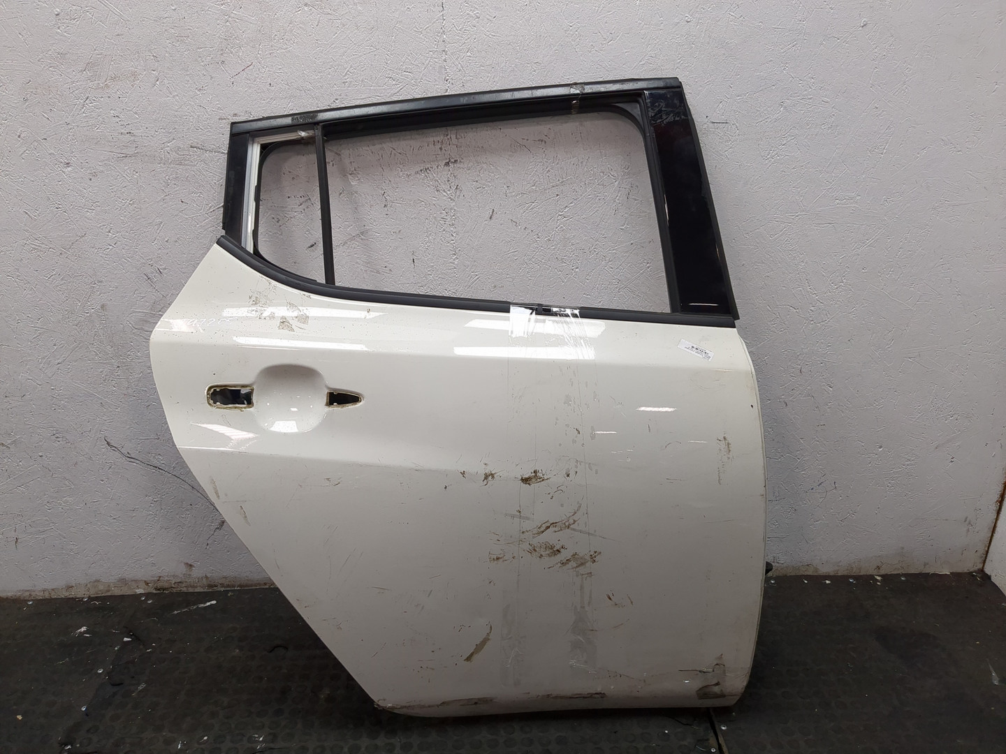 Дверь задняя правая