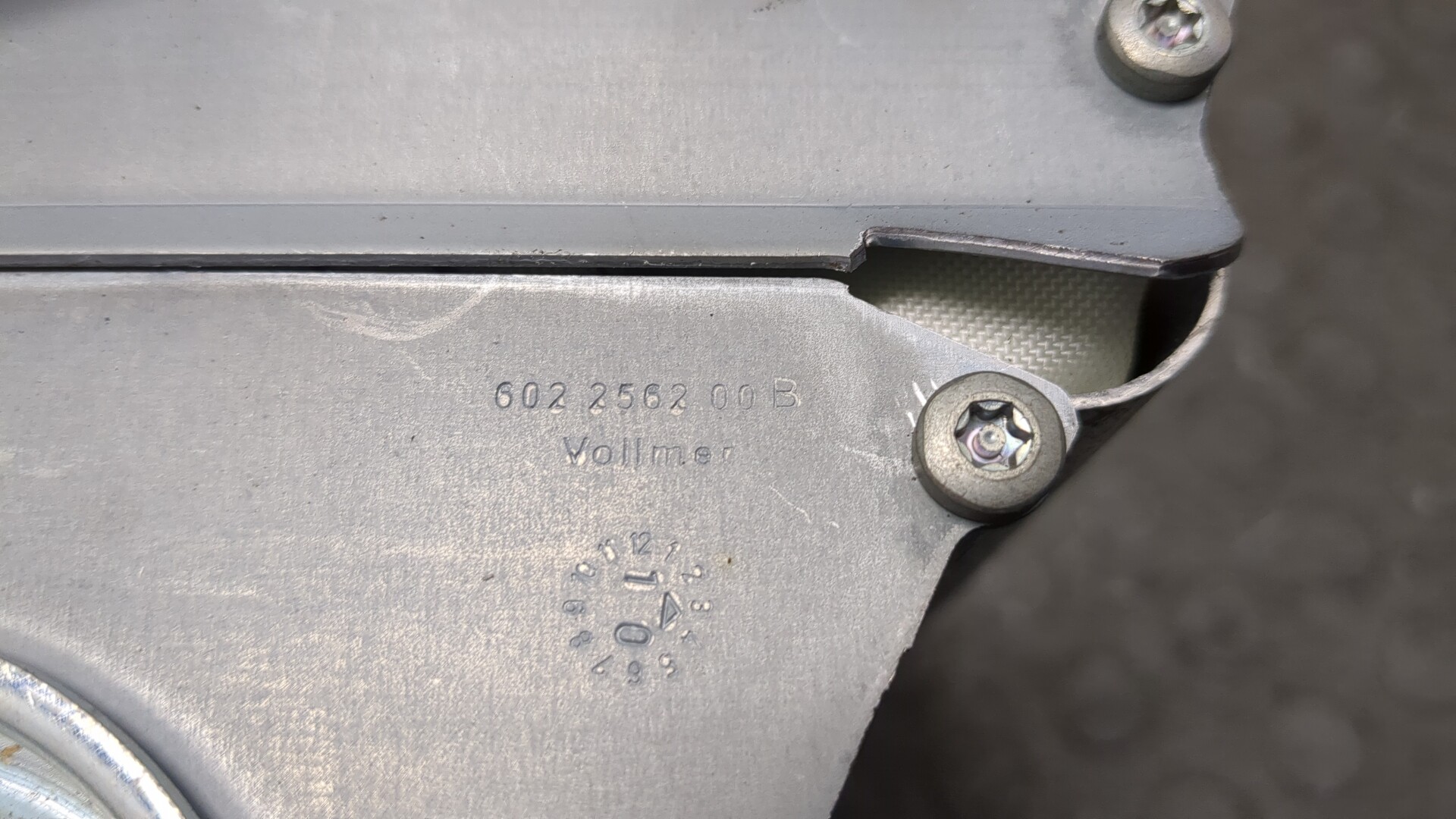 Подушка безопасности пассажирская (в торпедо)