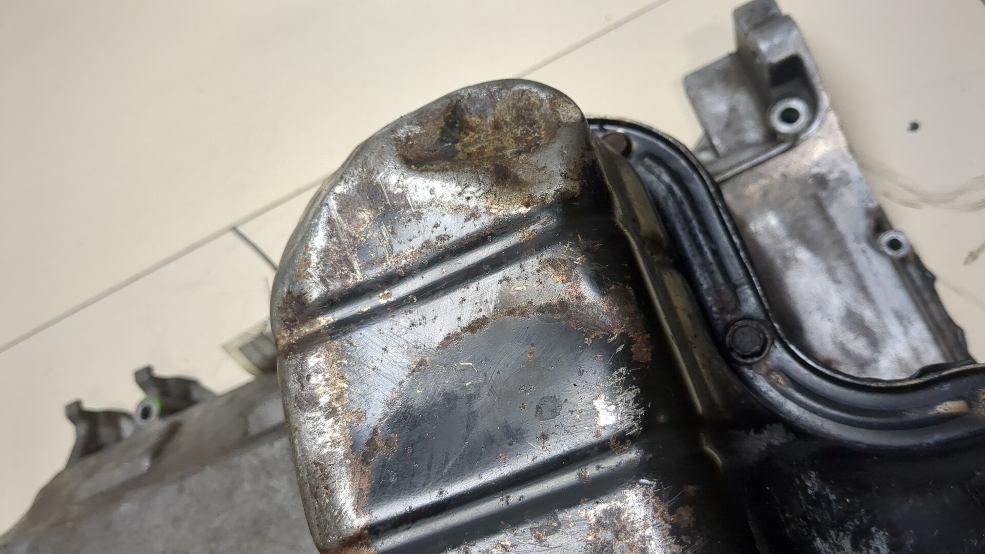 Поддон масляный двигателя (картер)