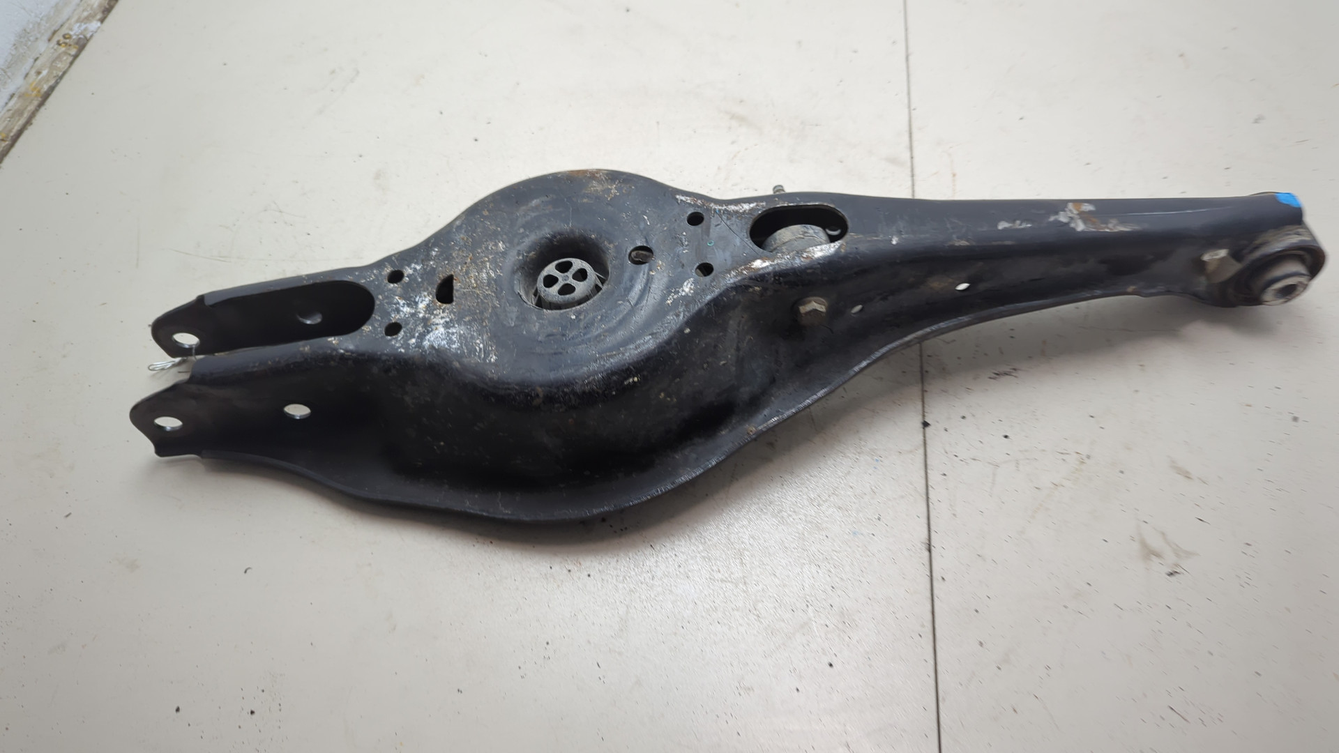 Рычаг задний