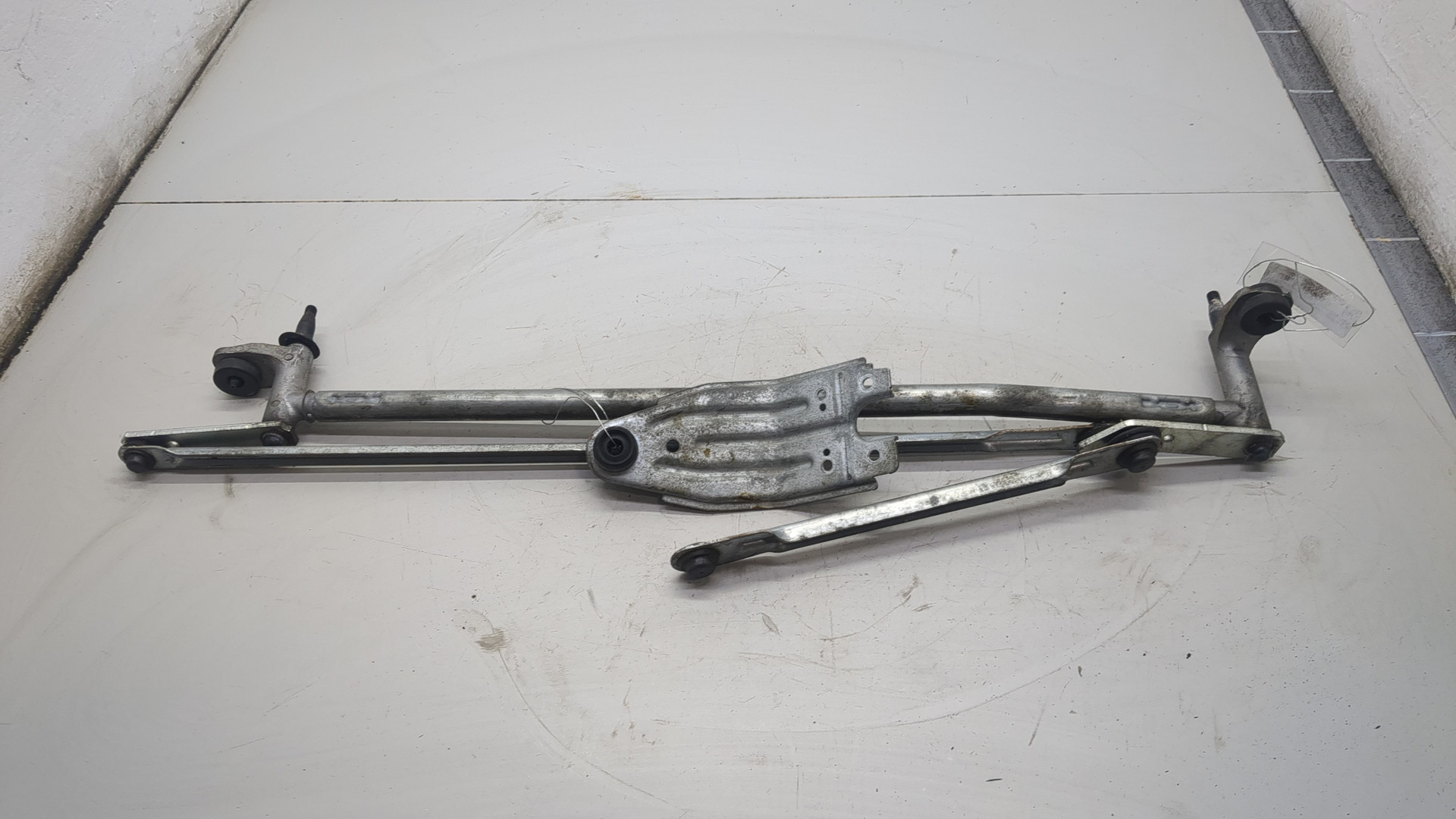 Трапеция стеклоочистителей