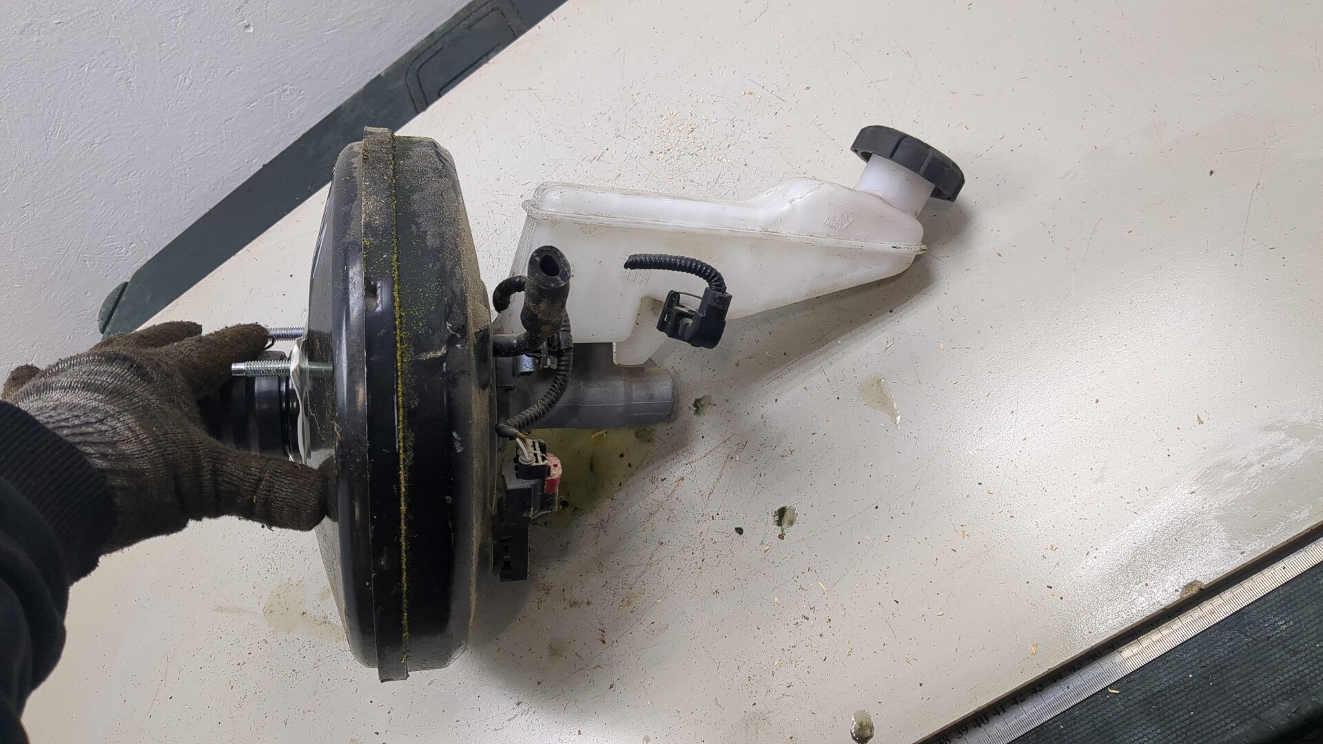 Цилиндр тормозной главный