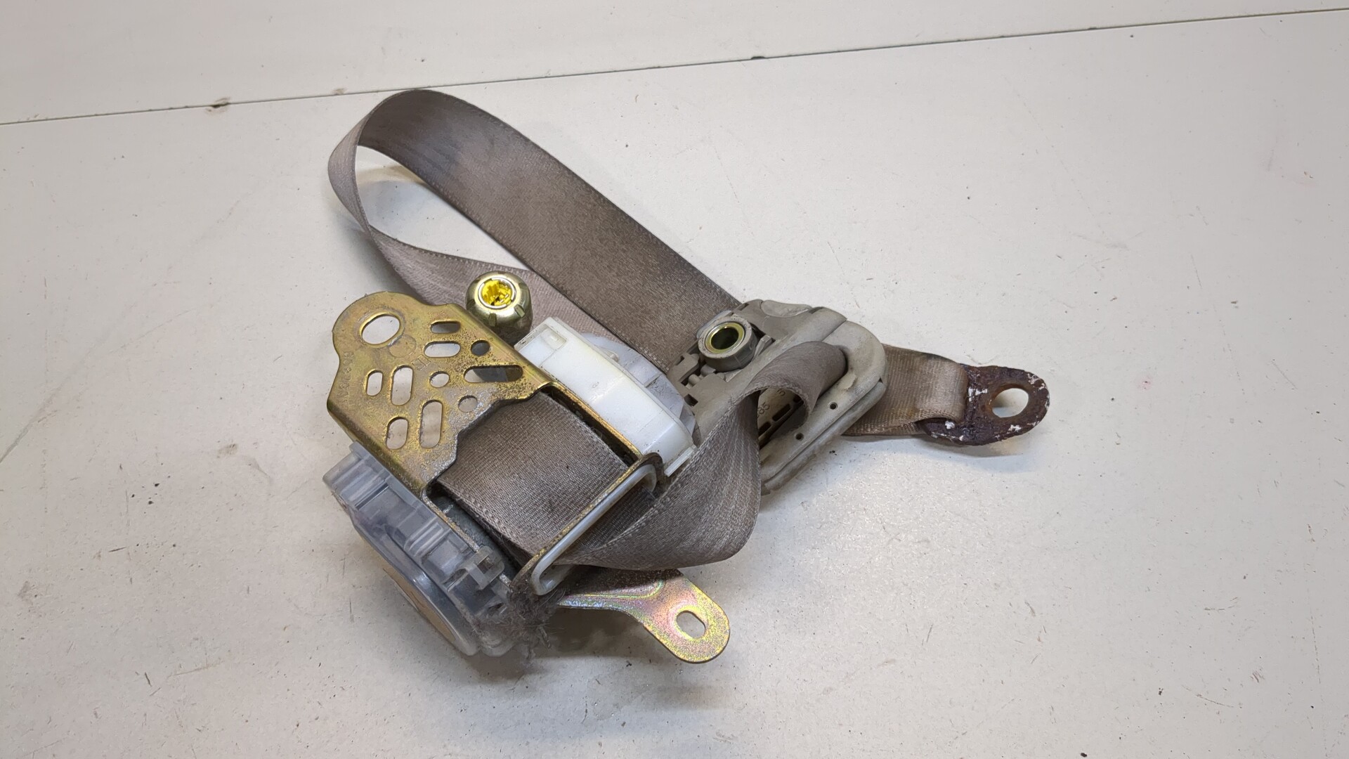 Ремень безопасности