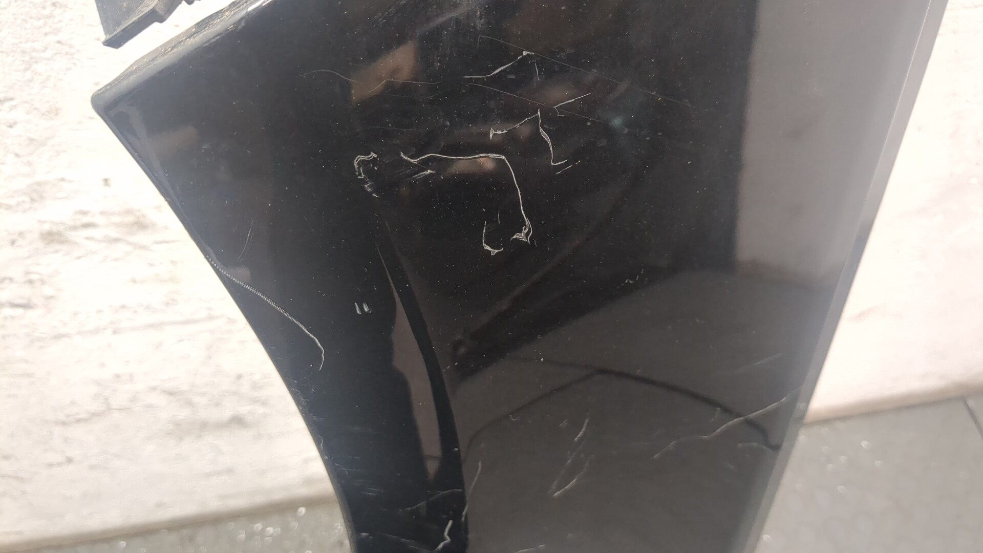 Крыло переднее левое