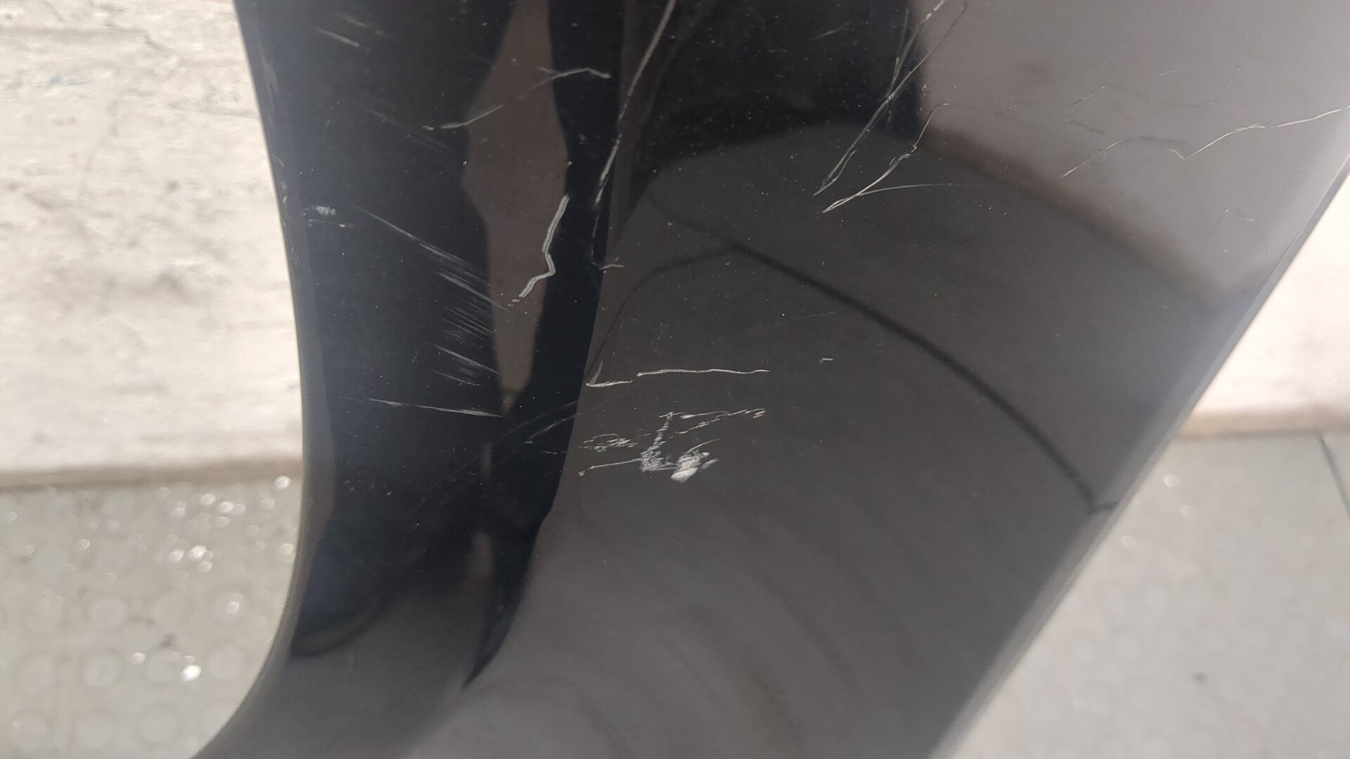 Крыло переднее левое