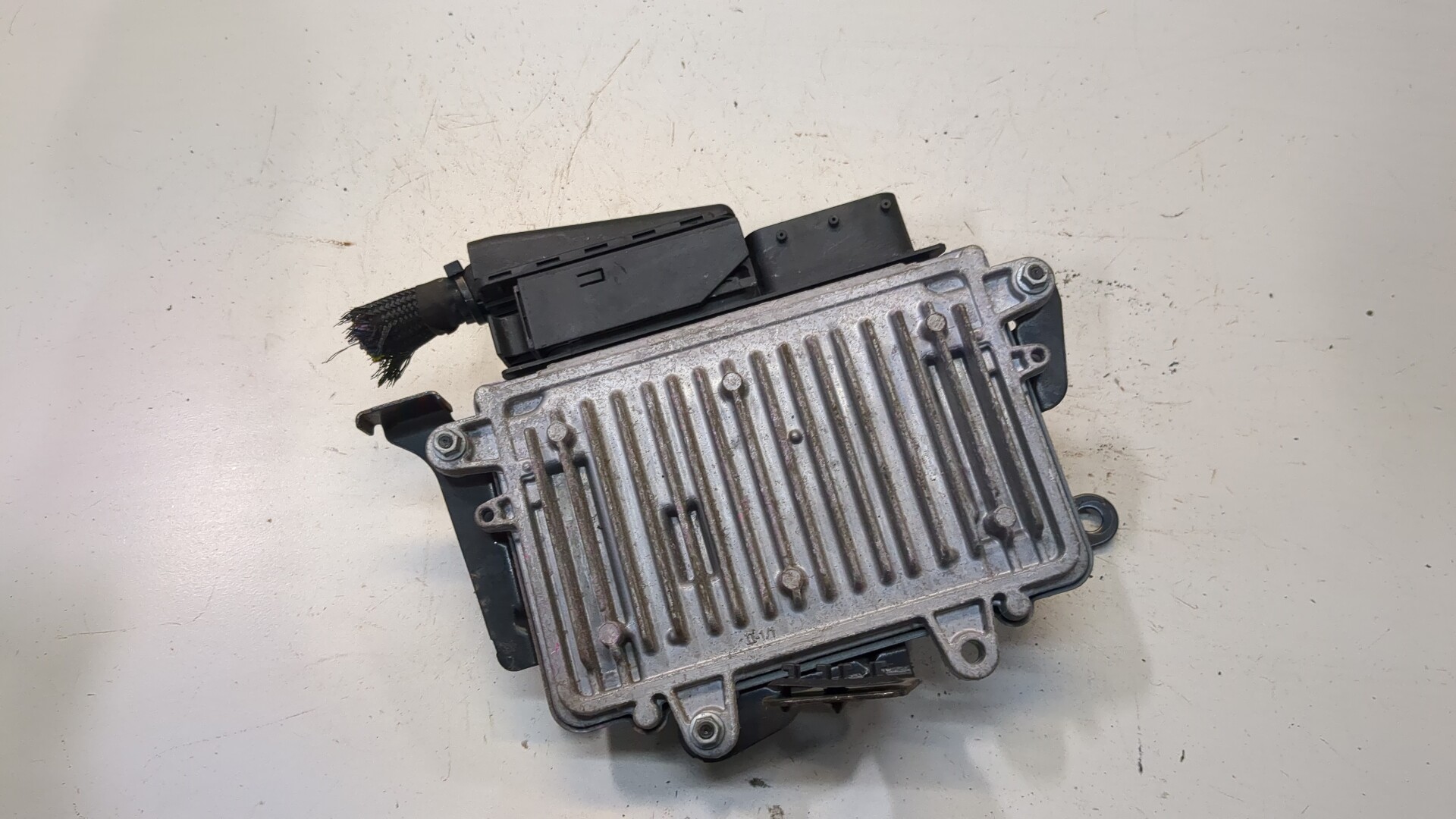 Блок управления двигателем