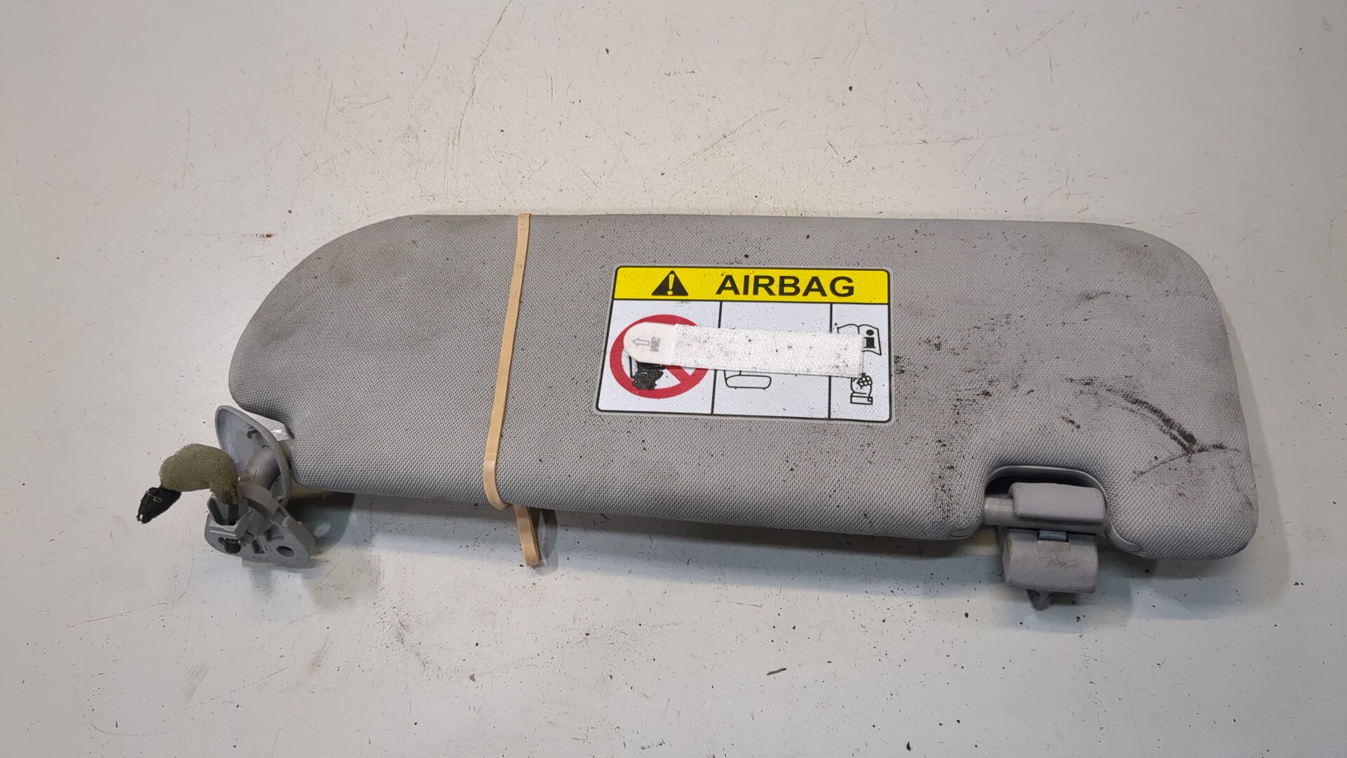 Козырек солнцезащитный