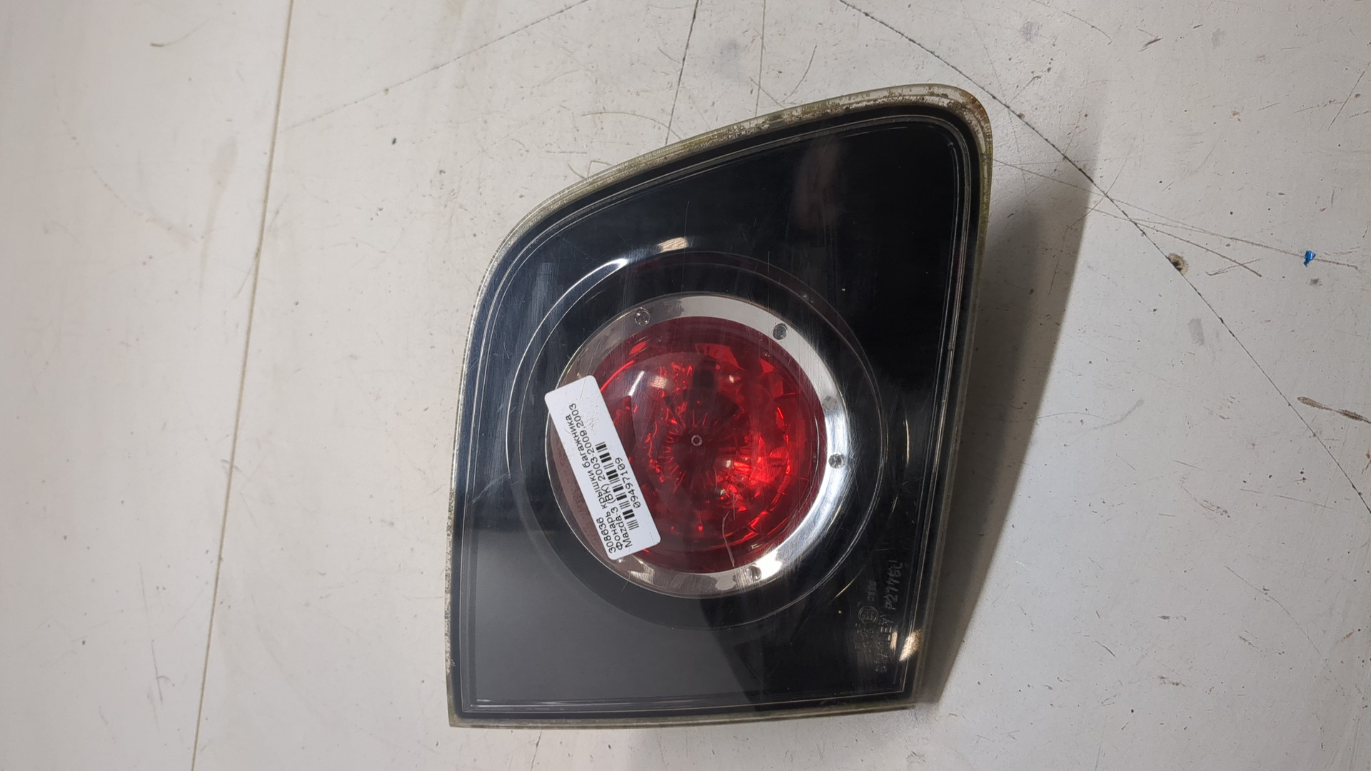 Фонарь задний внутренний левый