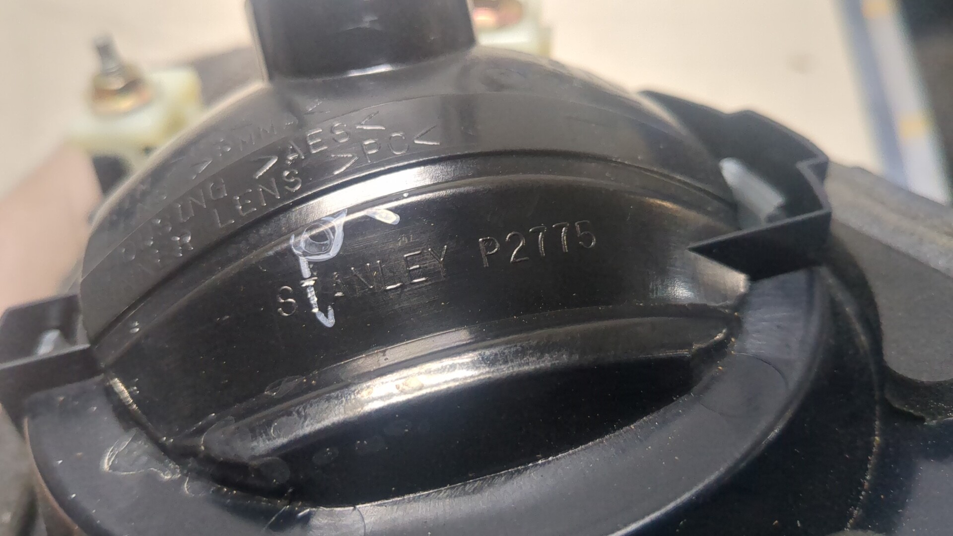 Фонарь задний внутренний левый