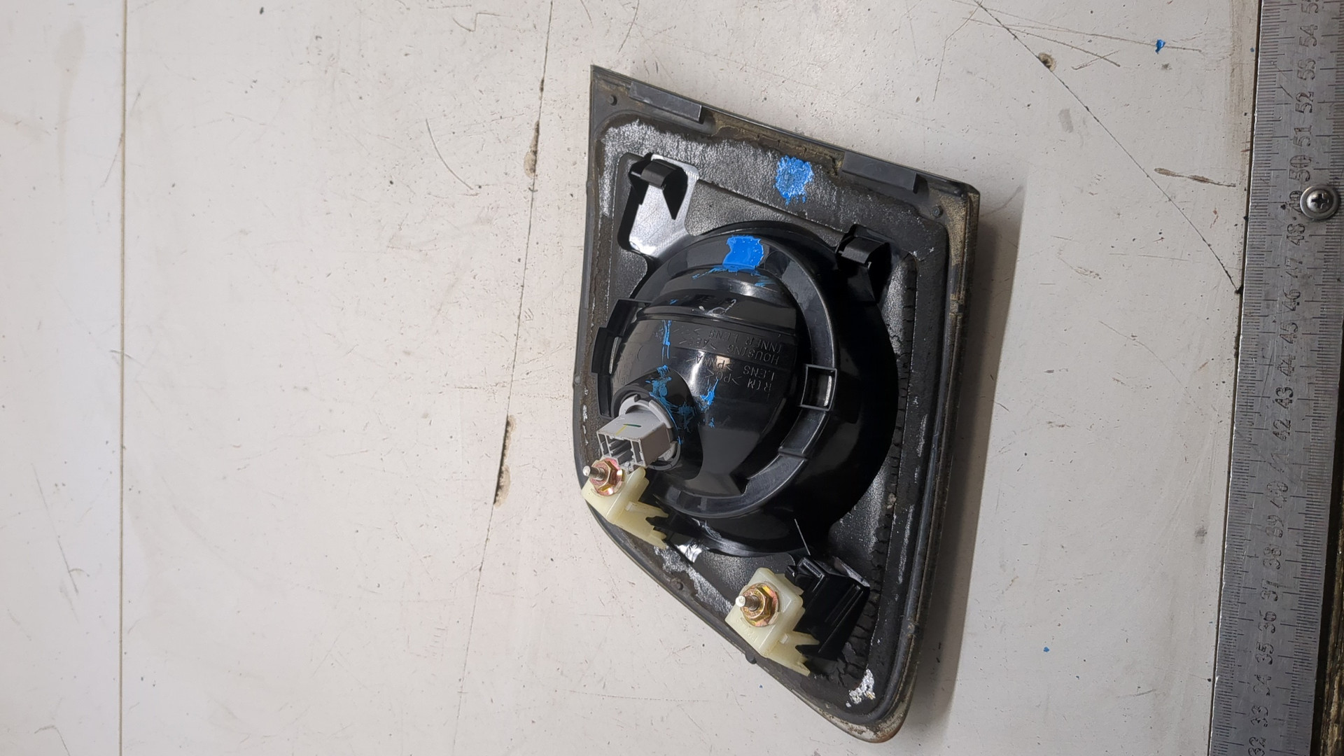 Фонарь задний внутренний левый