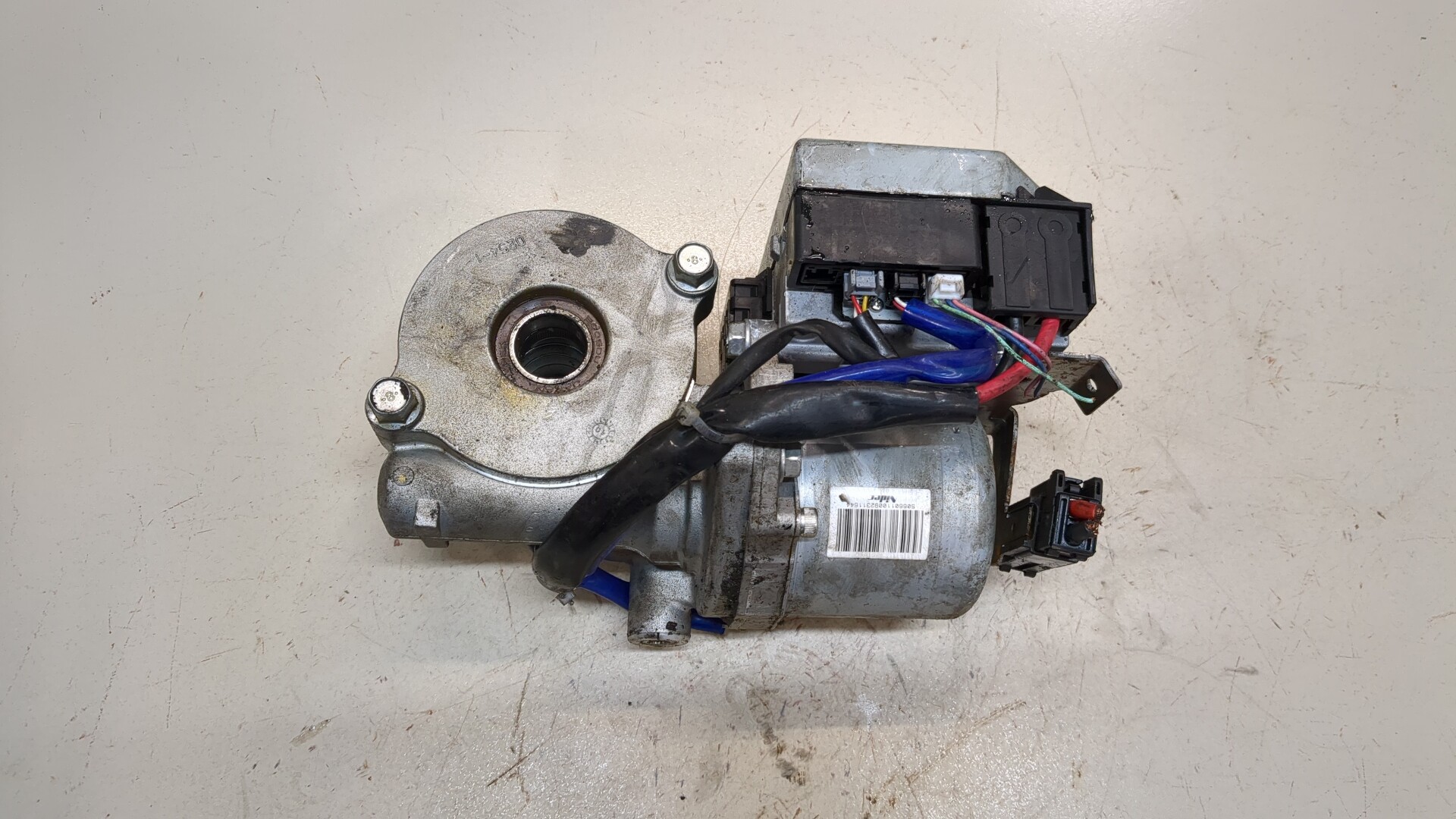 Серводвигатель рулевой рейки