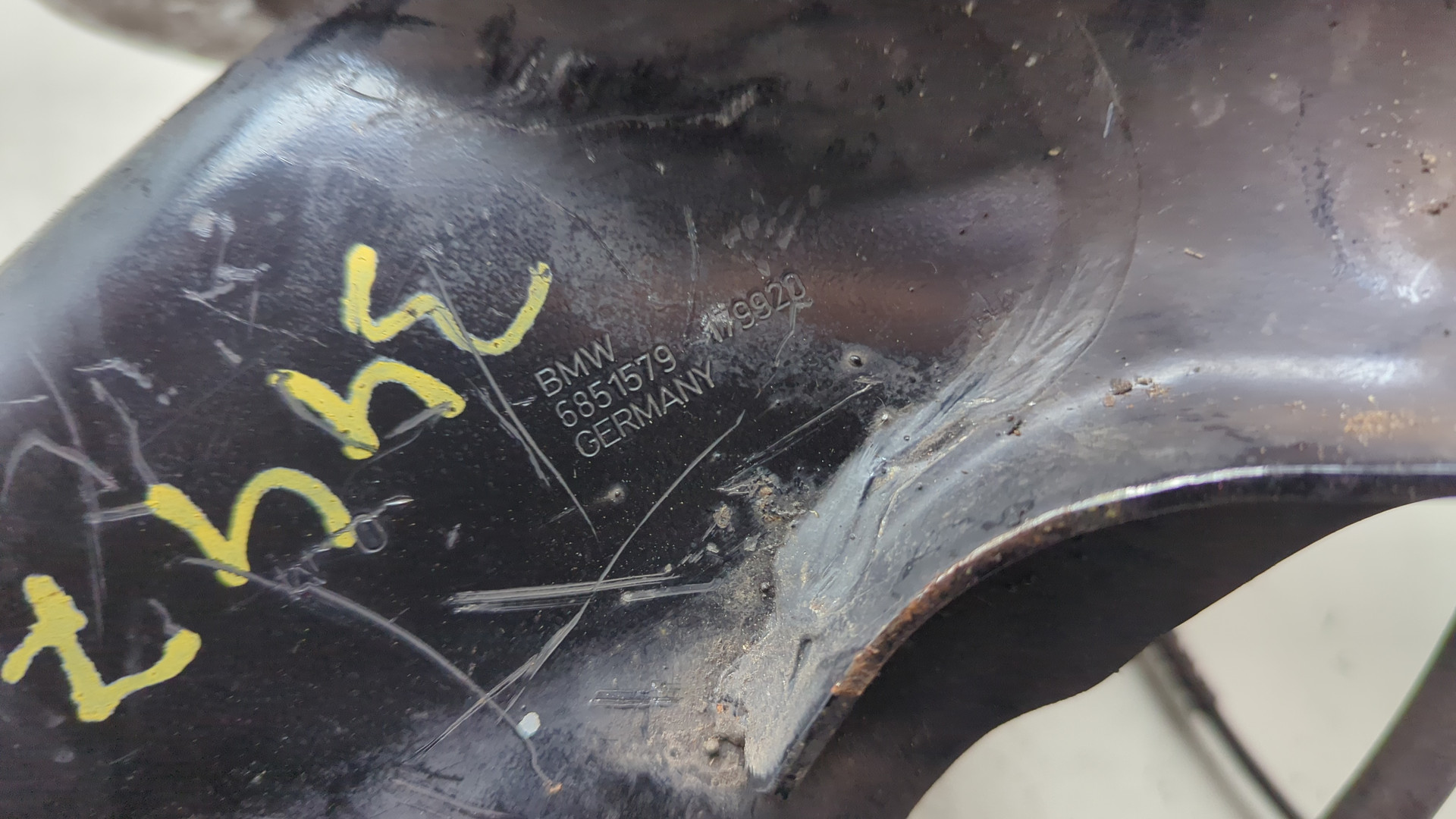 Кулак поворотный задний левый