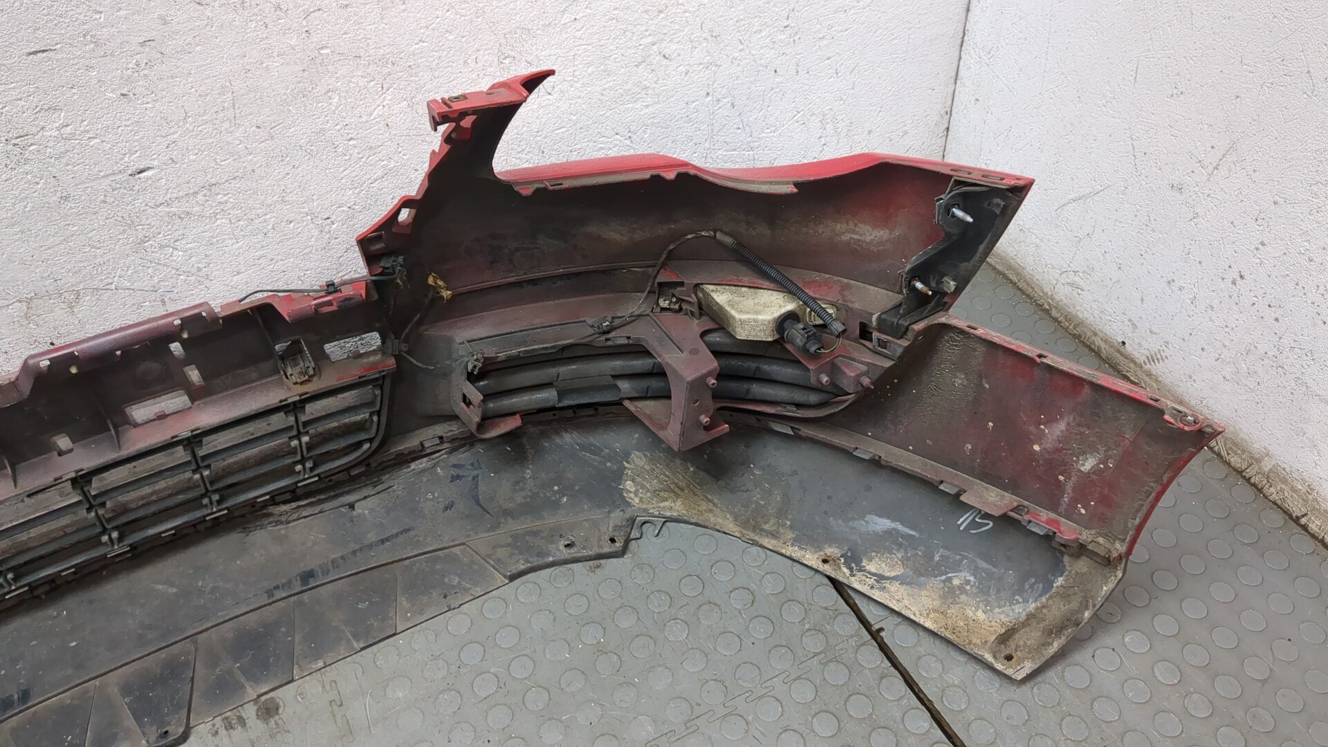 Бампер передний