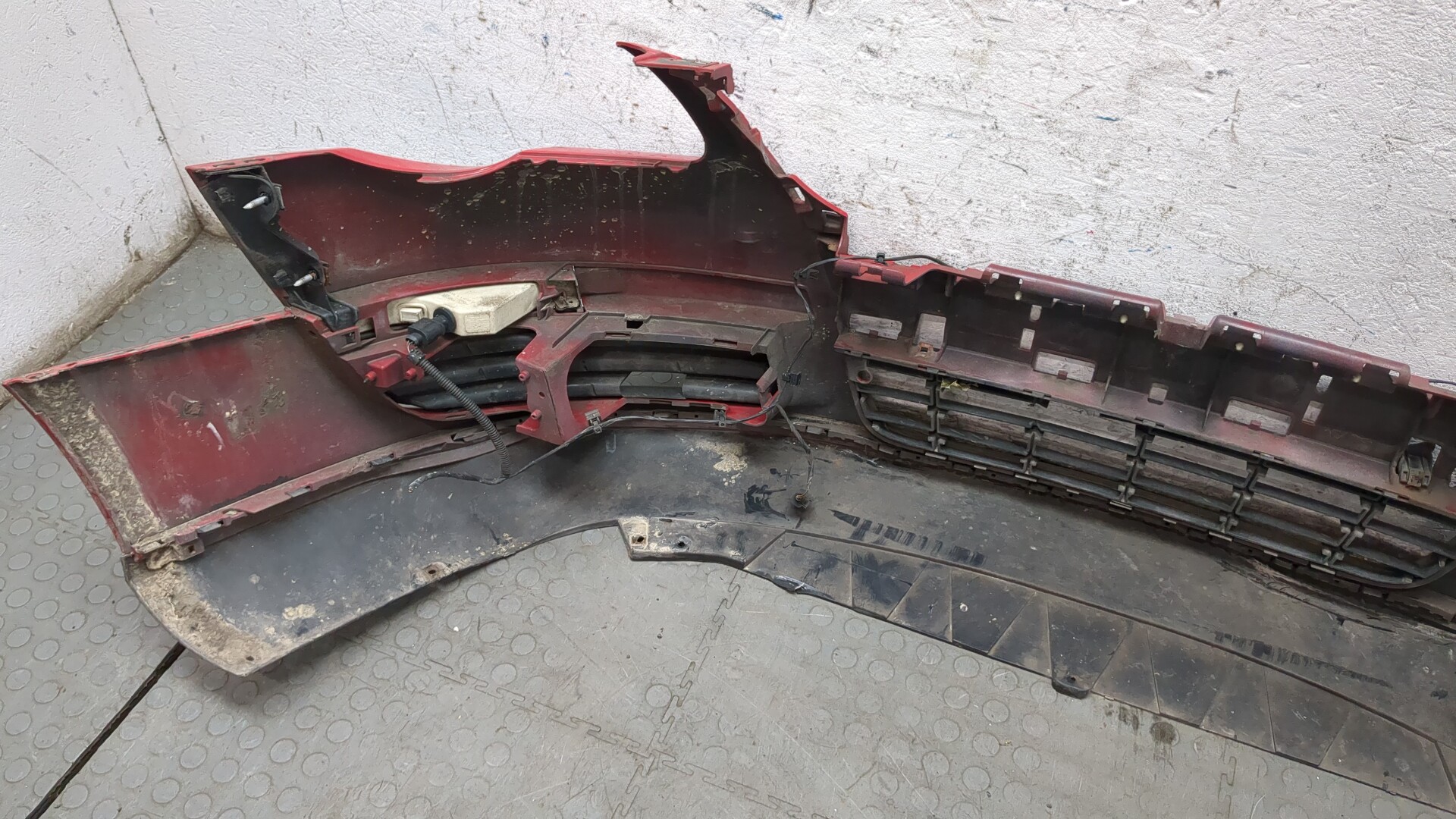 Бампер передний