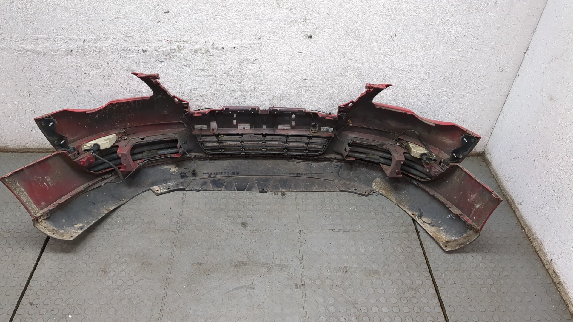 Бампер передний