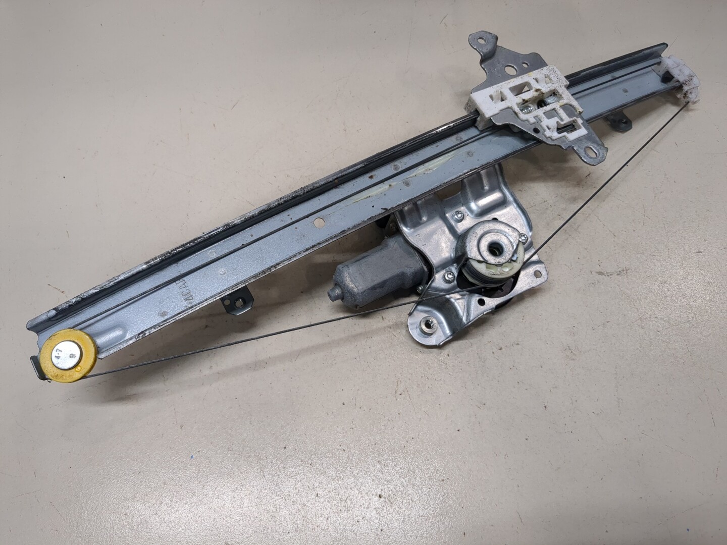 Стеклоподъемник электр. передний левый