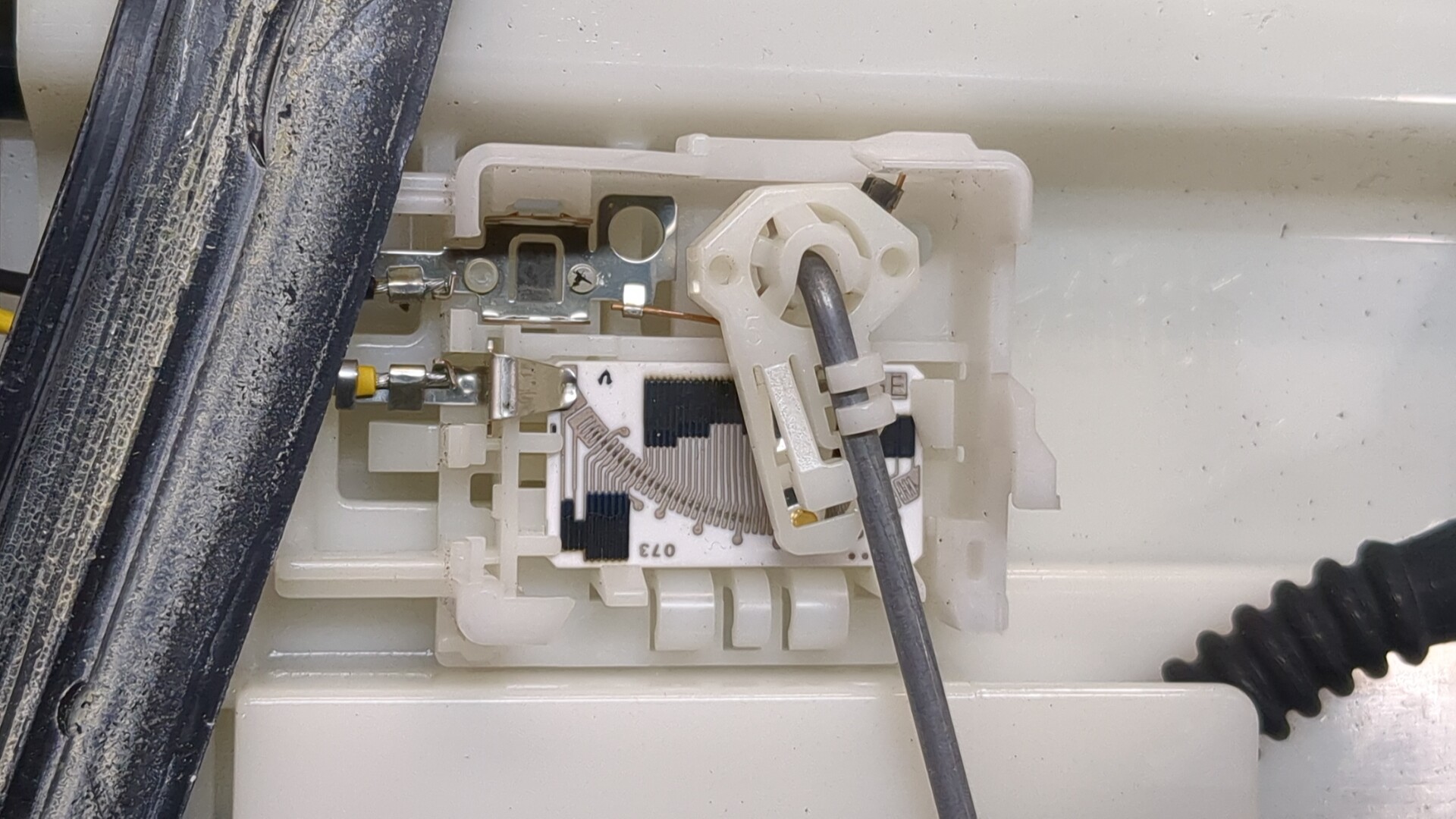 Насос топливный электрический