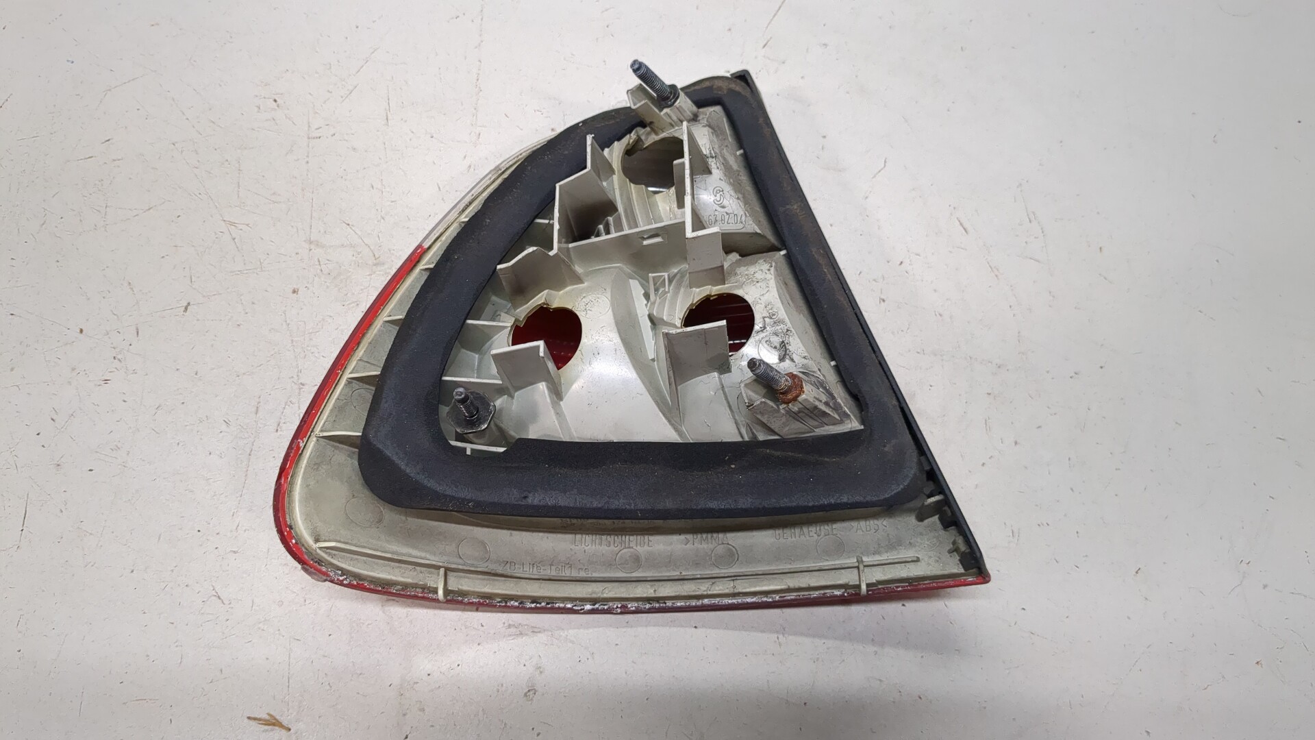 Фонарь задний правый