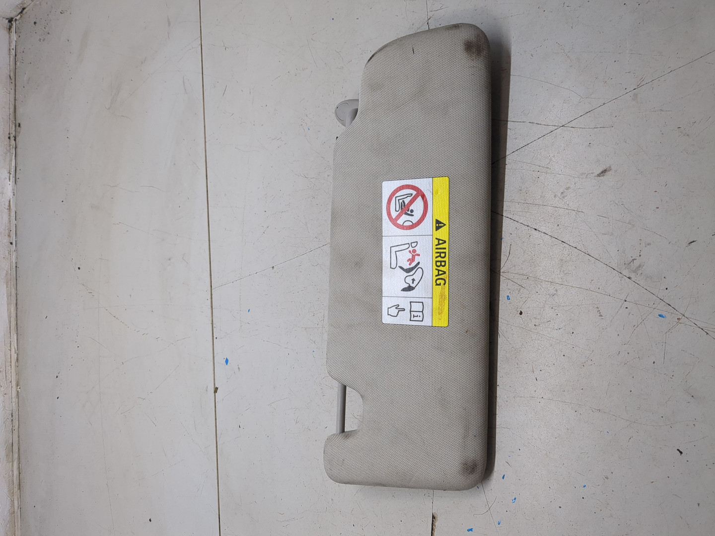 Козырек солнцезащитный