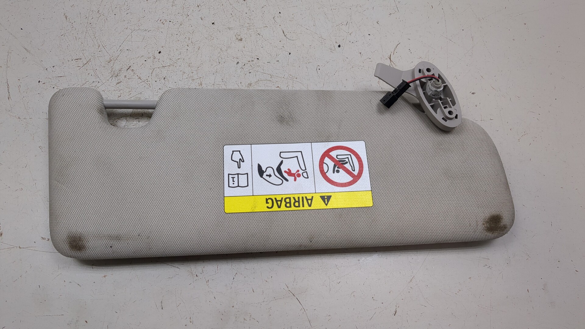 Козырек солнцезащитный