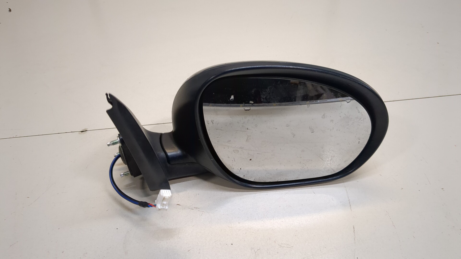 Зеркало правое электрическое