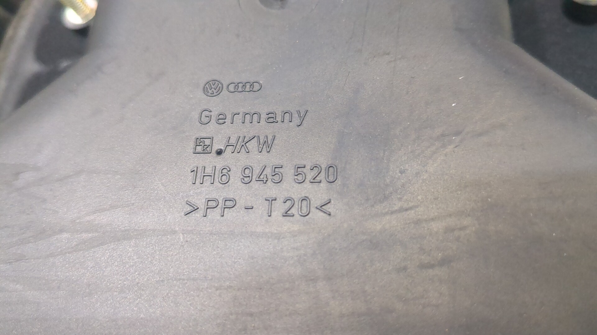 Фонарь задний правый