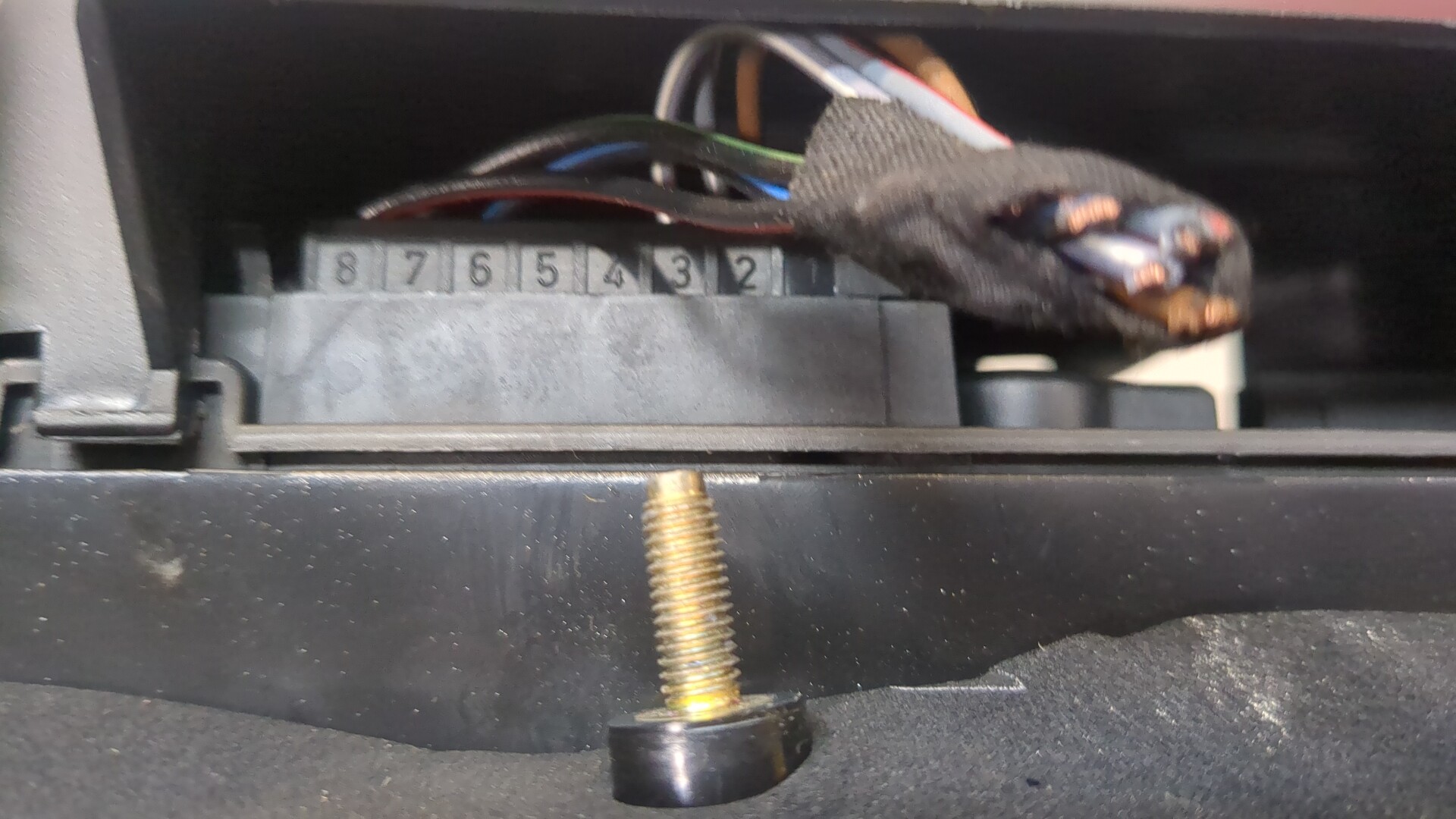 Фонарь задний правый