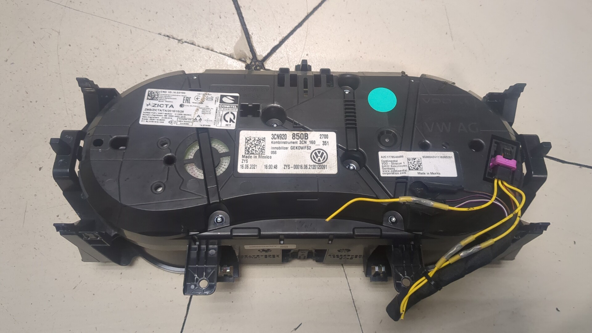 Панель приборов