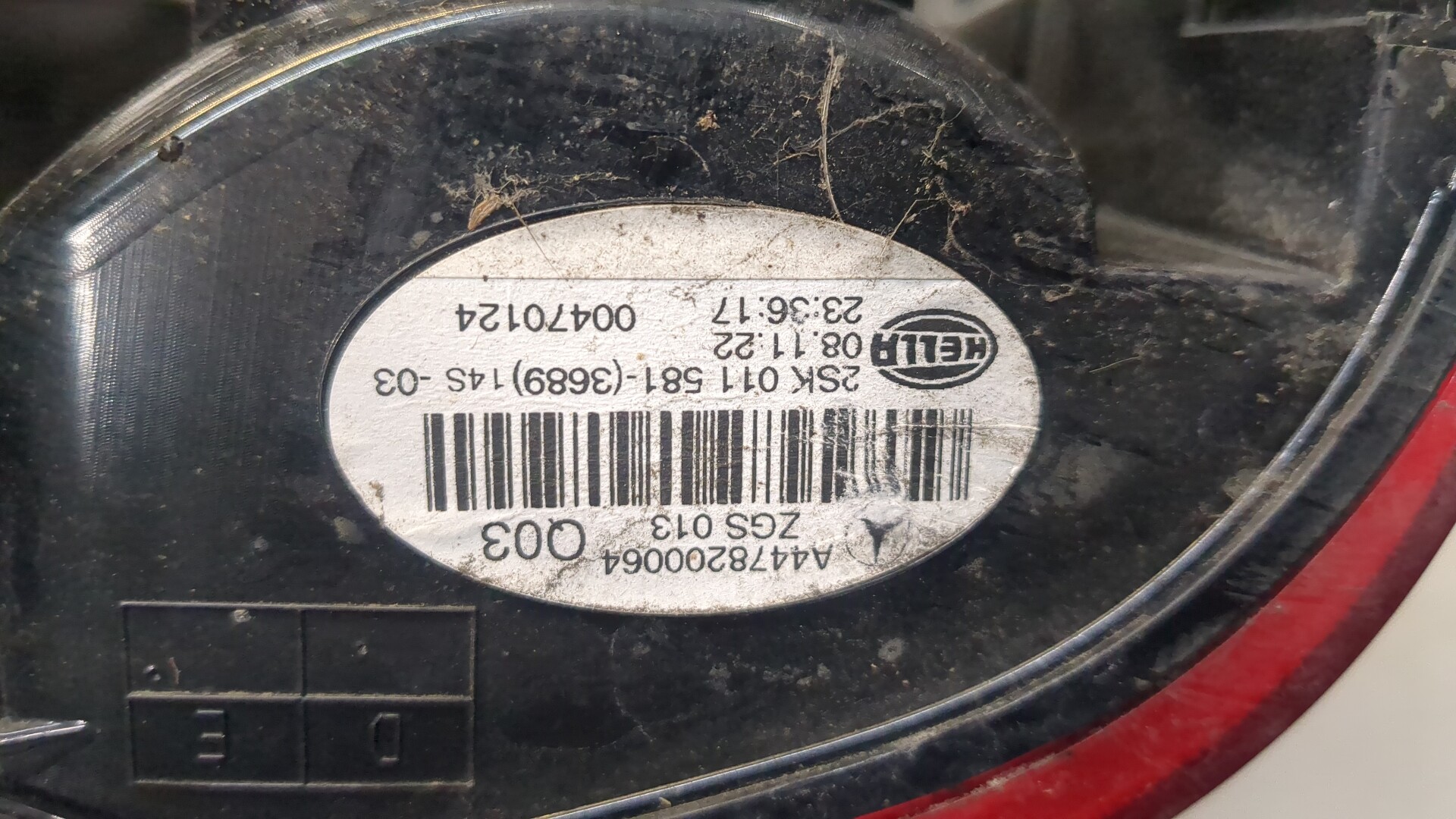 Фонарь задний левый