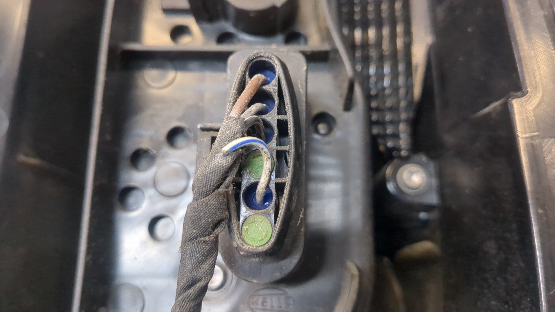 Фонарь задний левый