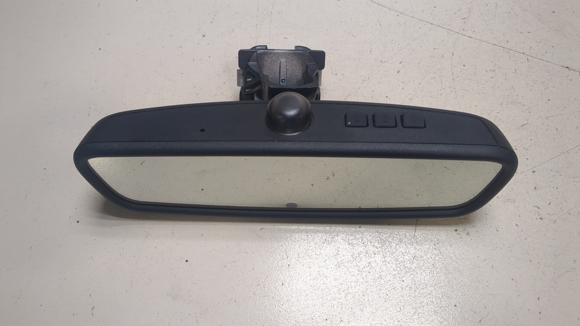 Зеркало заднего вида