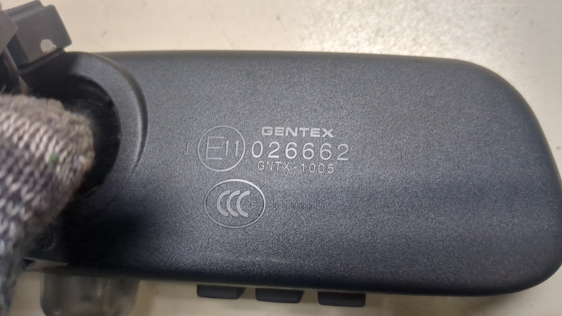 Зеркало заднего вида