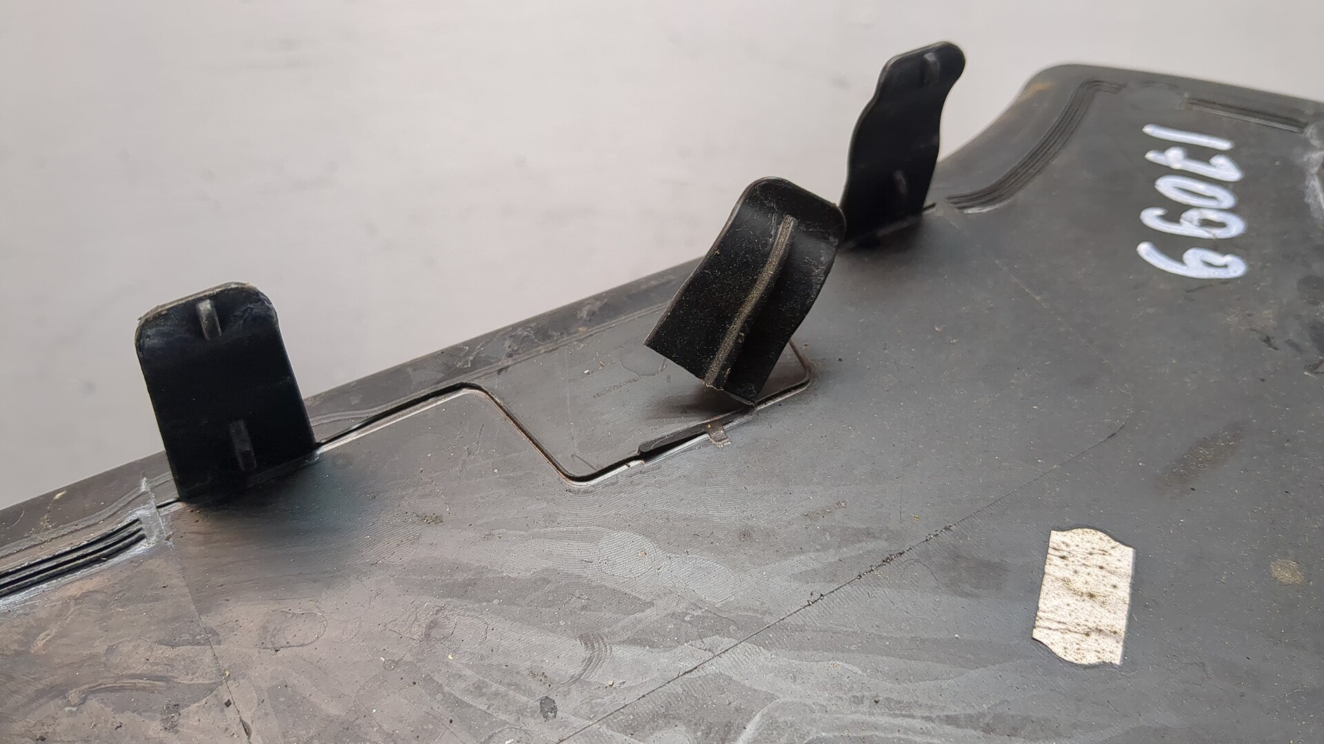 Решетка стеклоочистителей (Жабо)