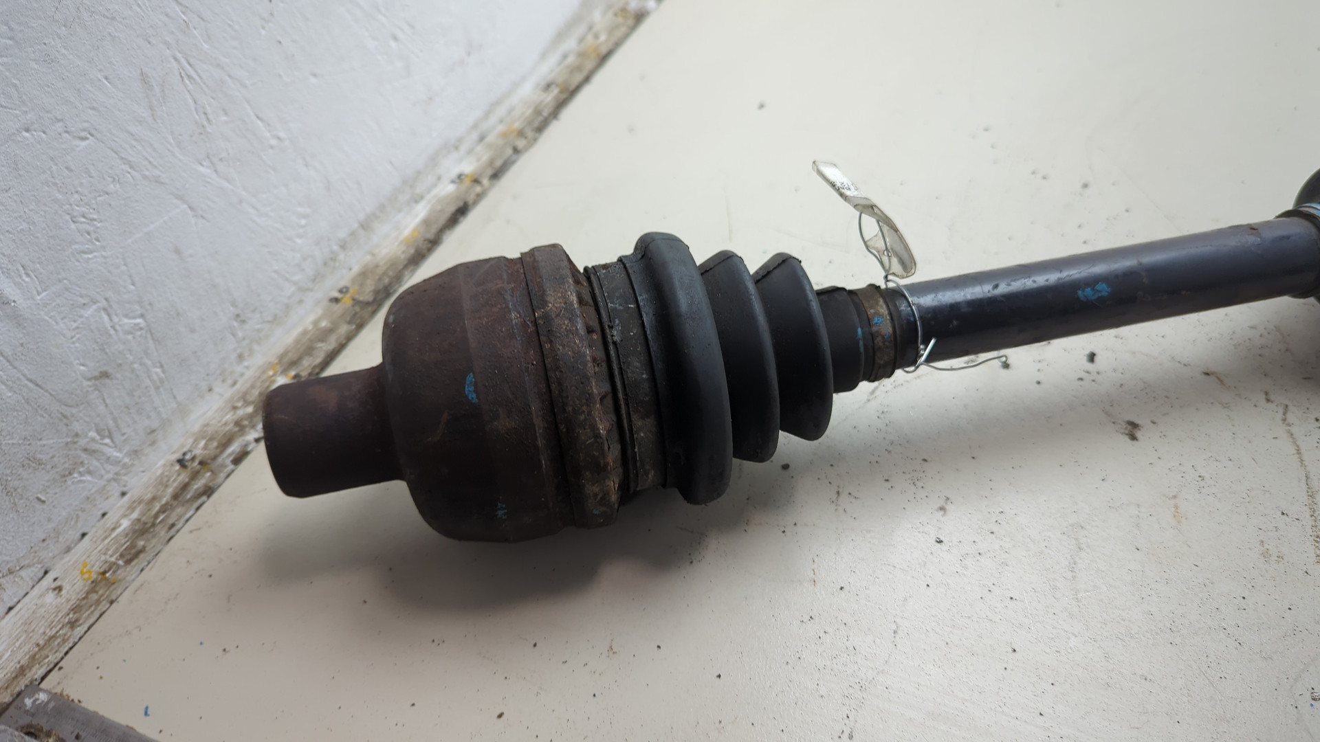 Полуось передняя правая